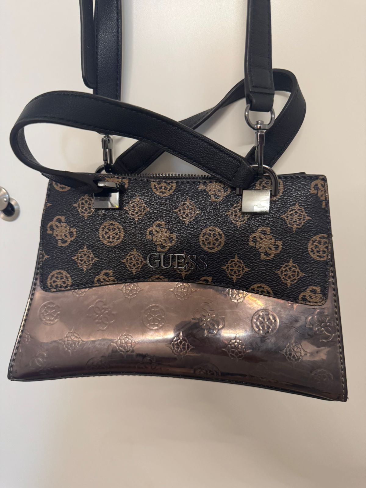 Guess Dalma 4G Logo Crossbody – Medium, Black/Brown, Like New, Faux Leather