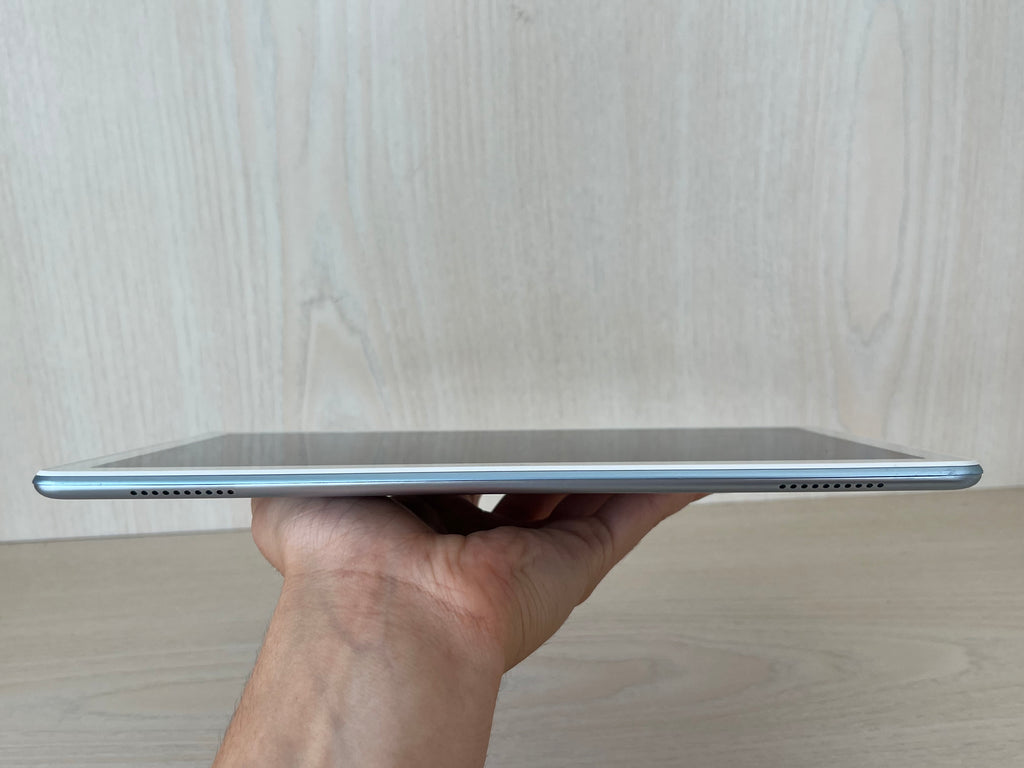 Huawei MediaPad T5 10.1 32GB 3GB RAM Schwarz + Hülle & USB-C Kabel, guter Zustand