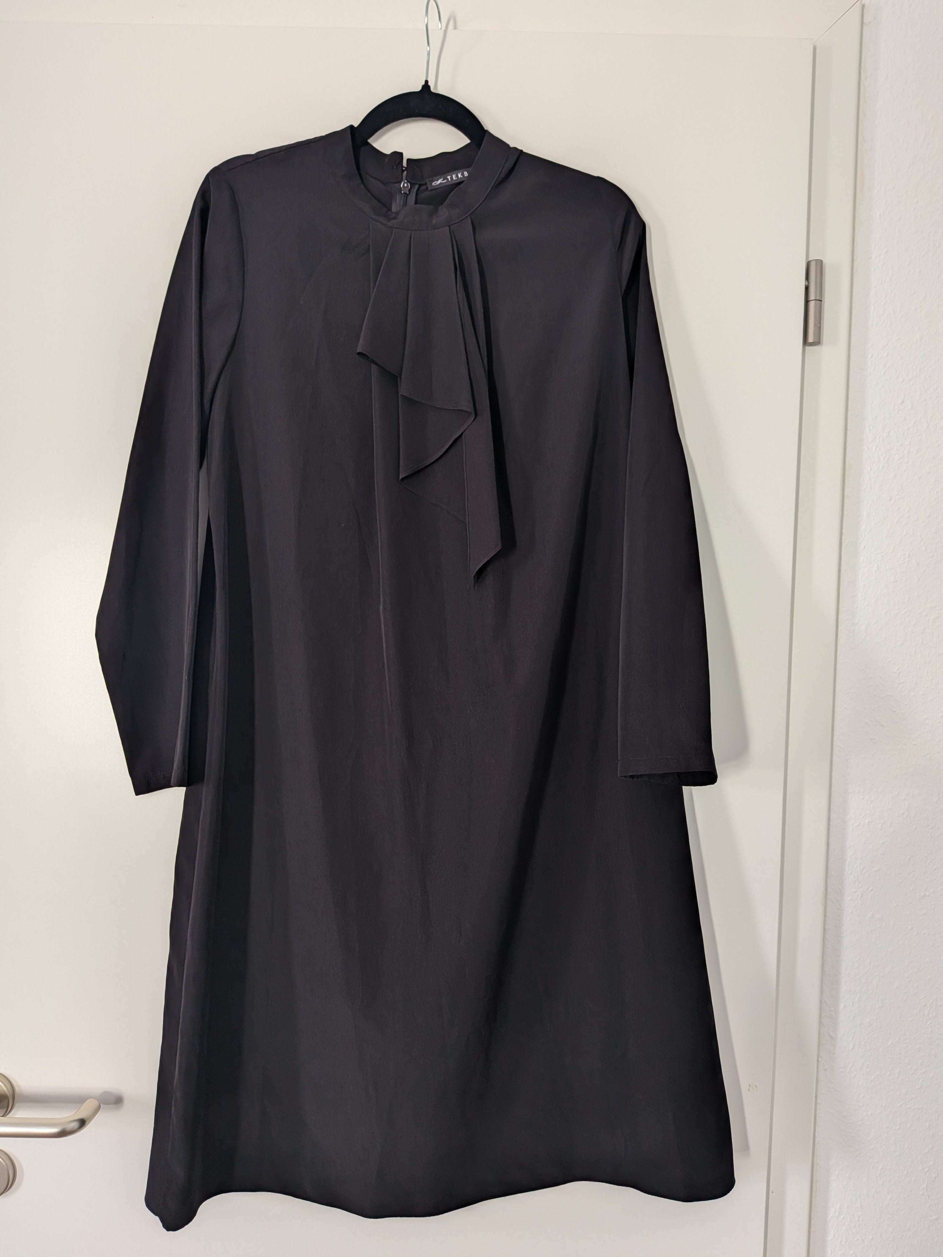 Elegant Tekbir Dress • EU 40 • Navy Blue • High Neck • Very Good Condition