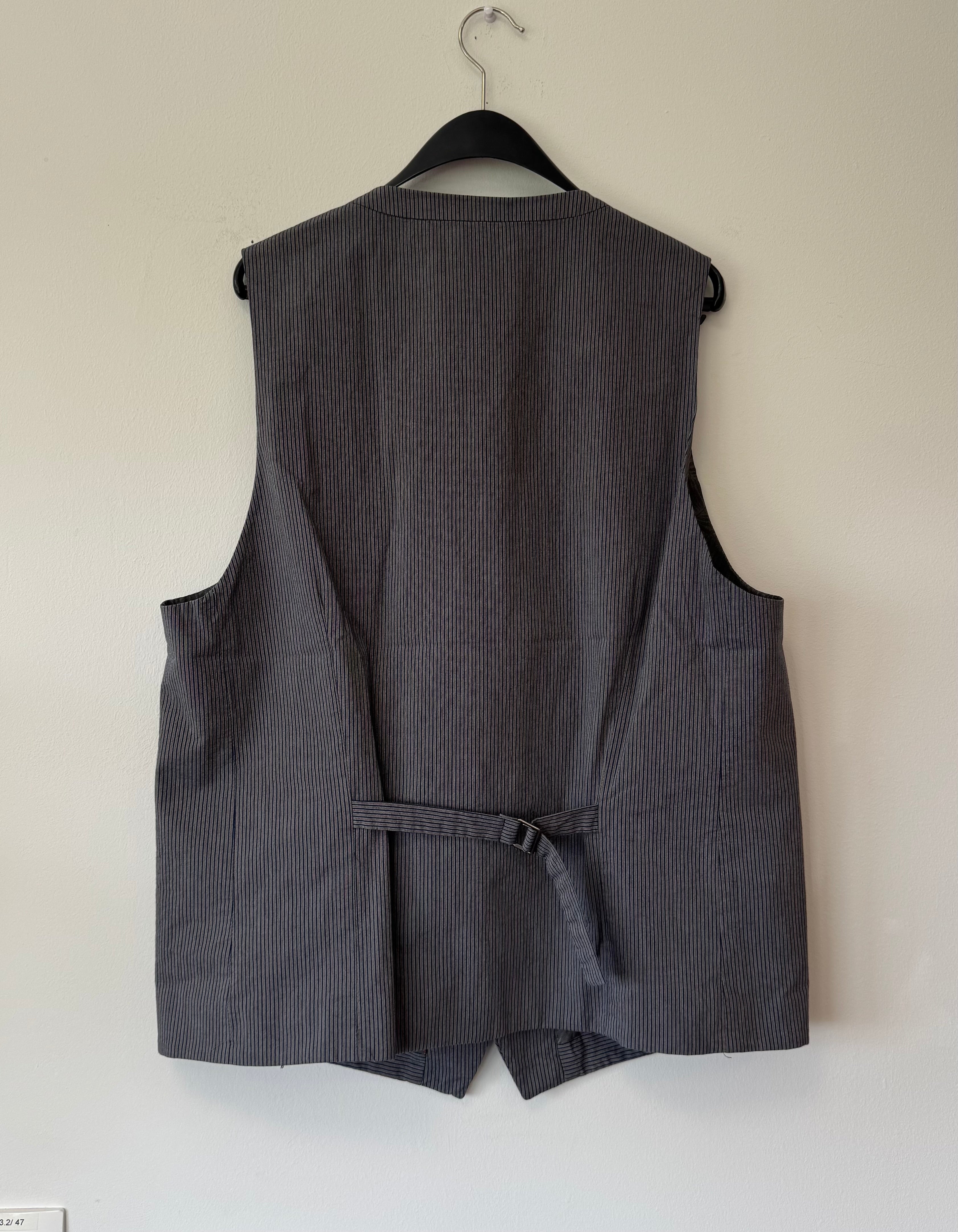 Cinque men’s pinstripe seersucker waistcoat light gray EU 54 like new