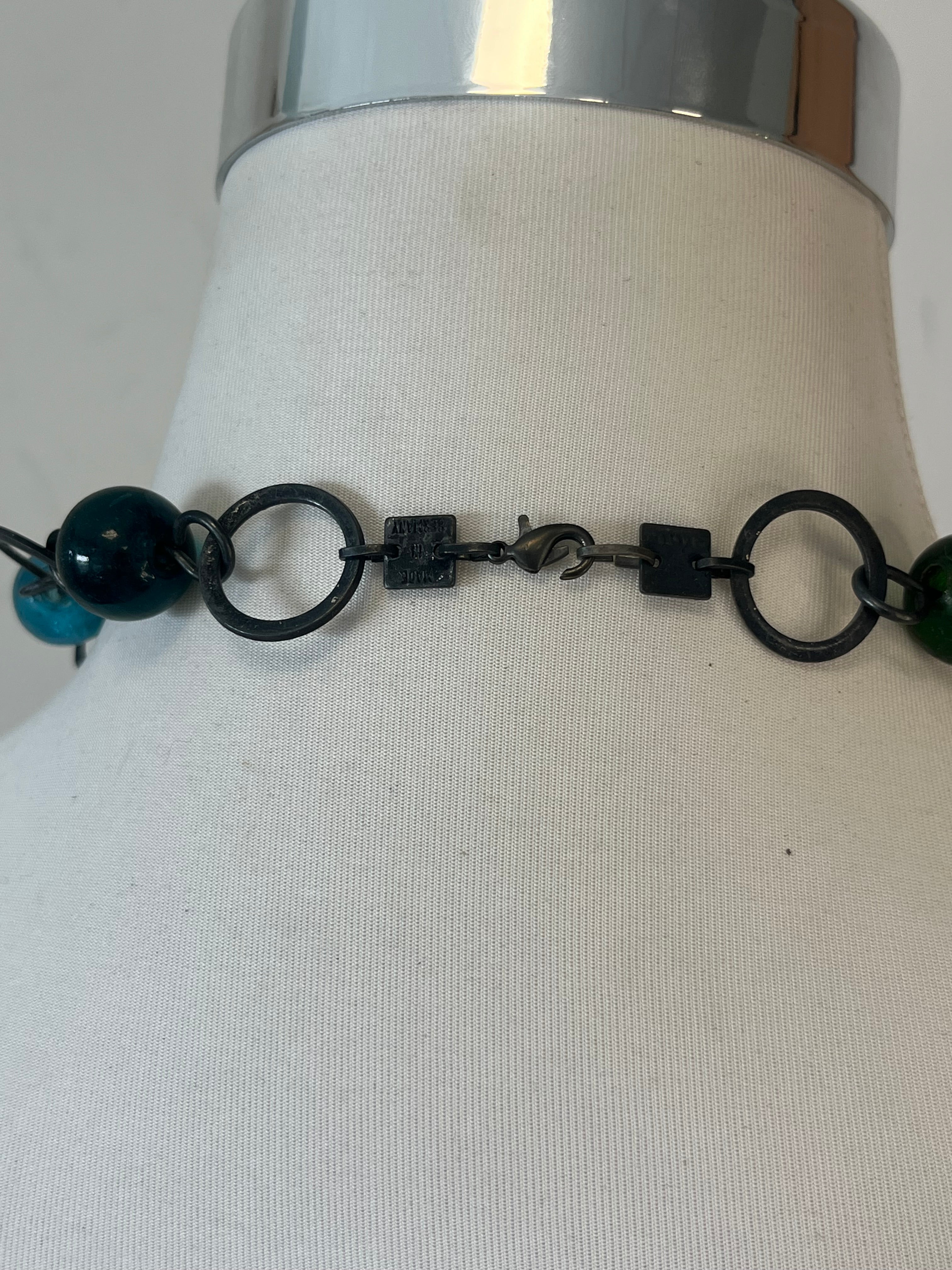 Konplott Beaded Kette Gunmetal Messing Blau Grün Glas 60cm Guter Zustand