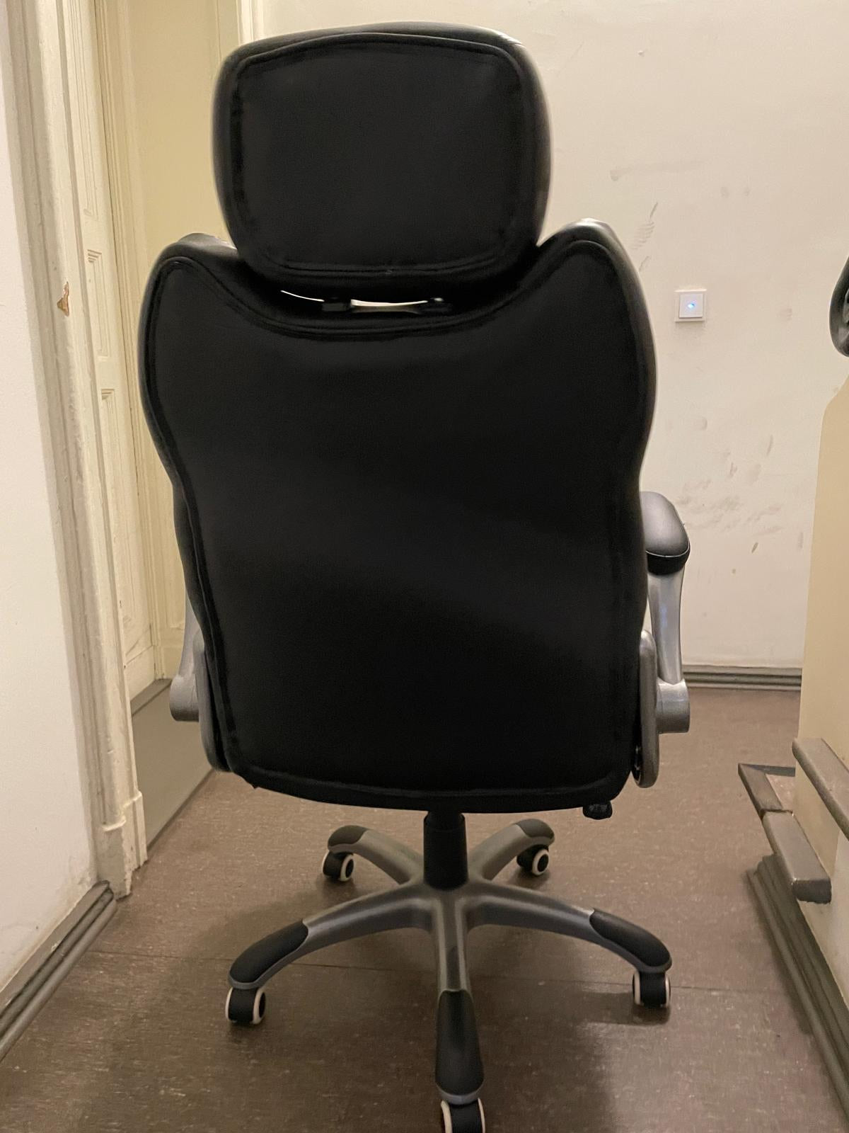 Serta Smart Layers Brinkley High-Back Office Chair Black Bonded Leather, Good