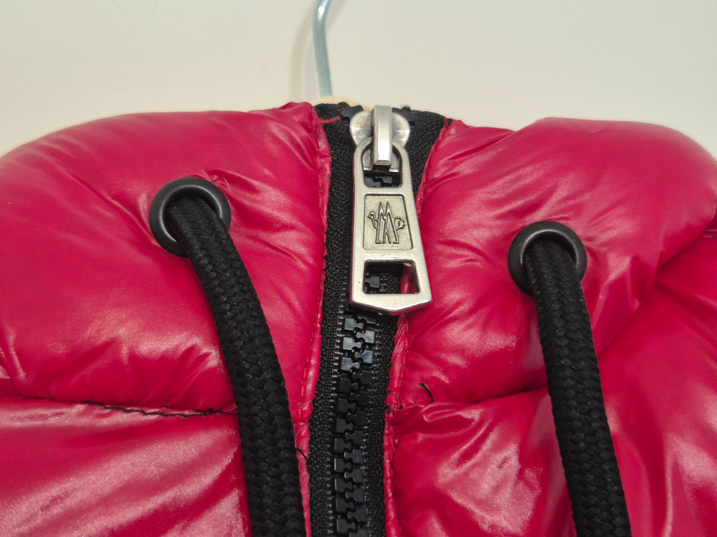 Moncler Grenoble Daunenjacke Kinder 2/3J Rot – großes Rückenlogo, guter Zustand