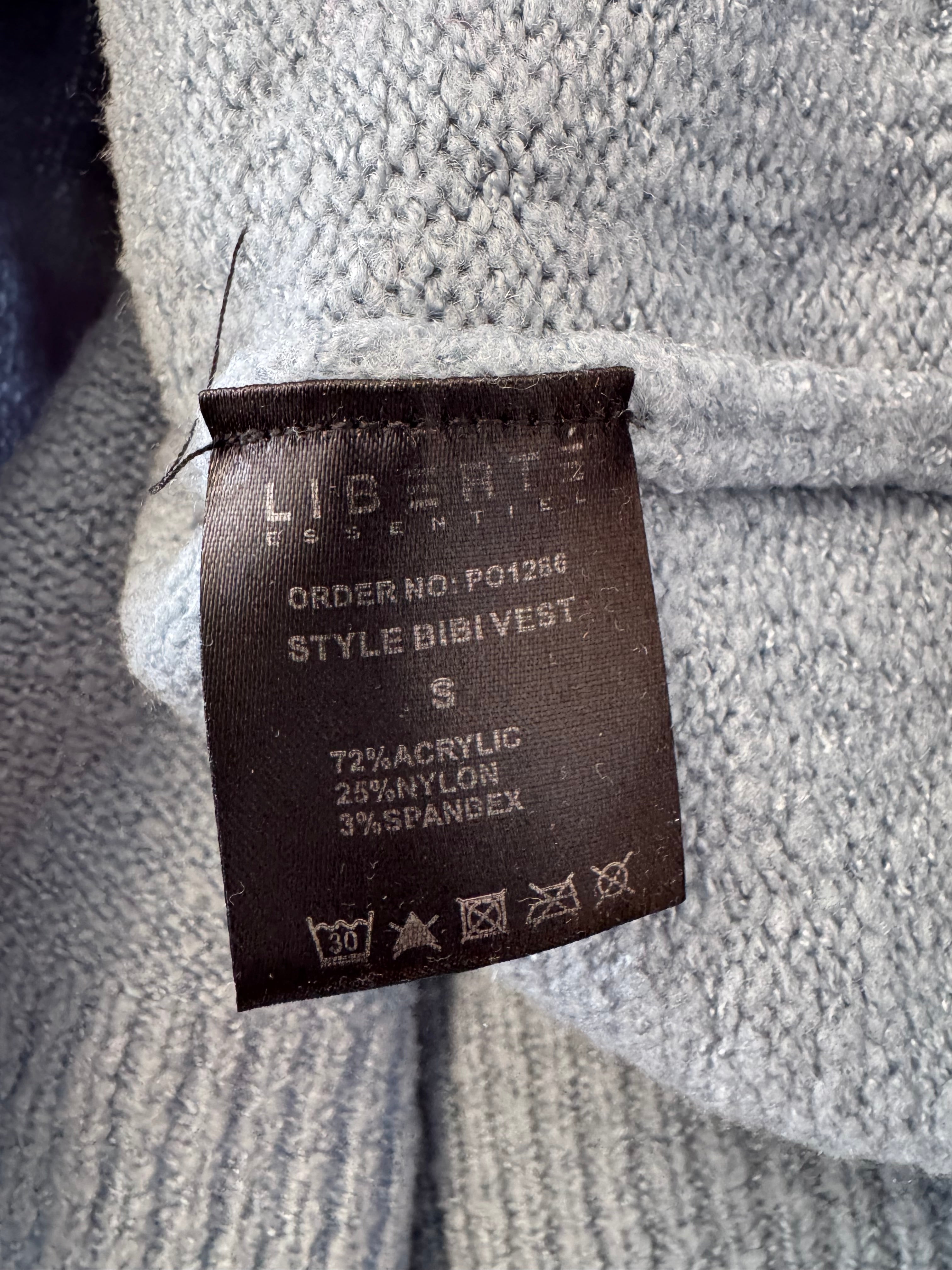 Liberté Essentiel Strickweste – Hellblau, Größe S, Wie Neu