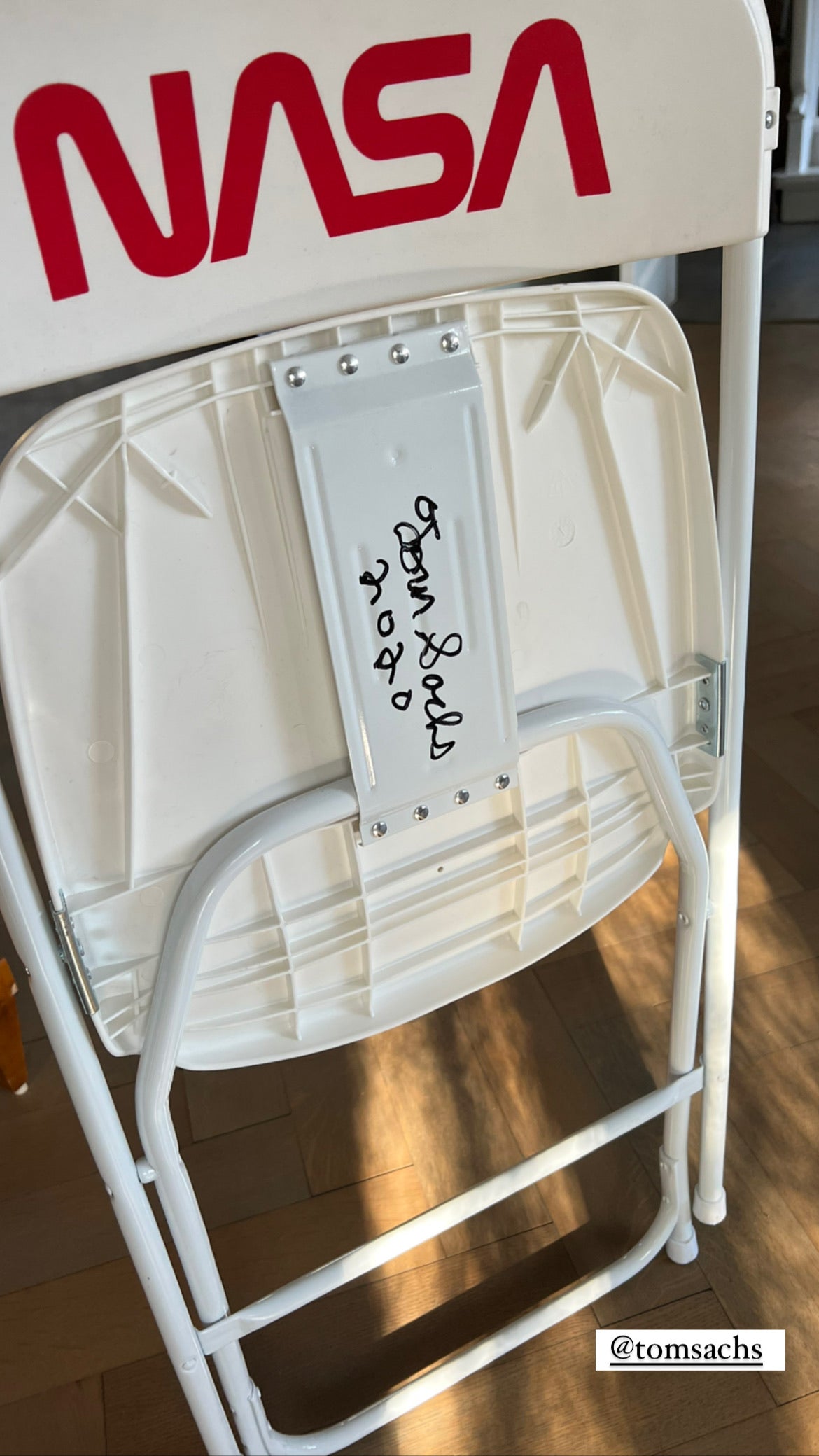 Tom Sachs NASA Chair, Weiß/Rot, signiert, Nelson Mandela, Zertifikat, sehr gut