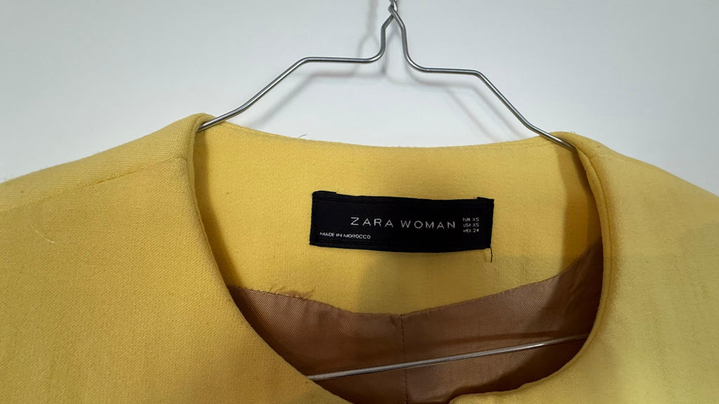 Zara Woman Mantel Gelb, Größe XS – Sehr guter Zustand, leichte Flecken