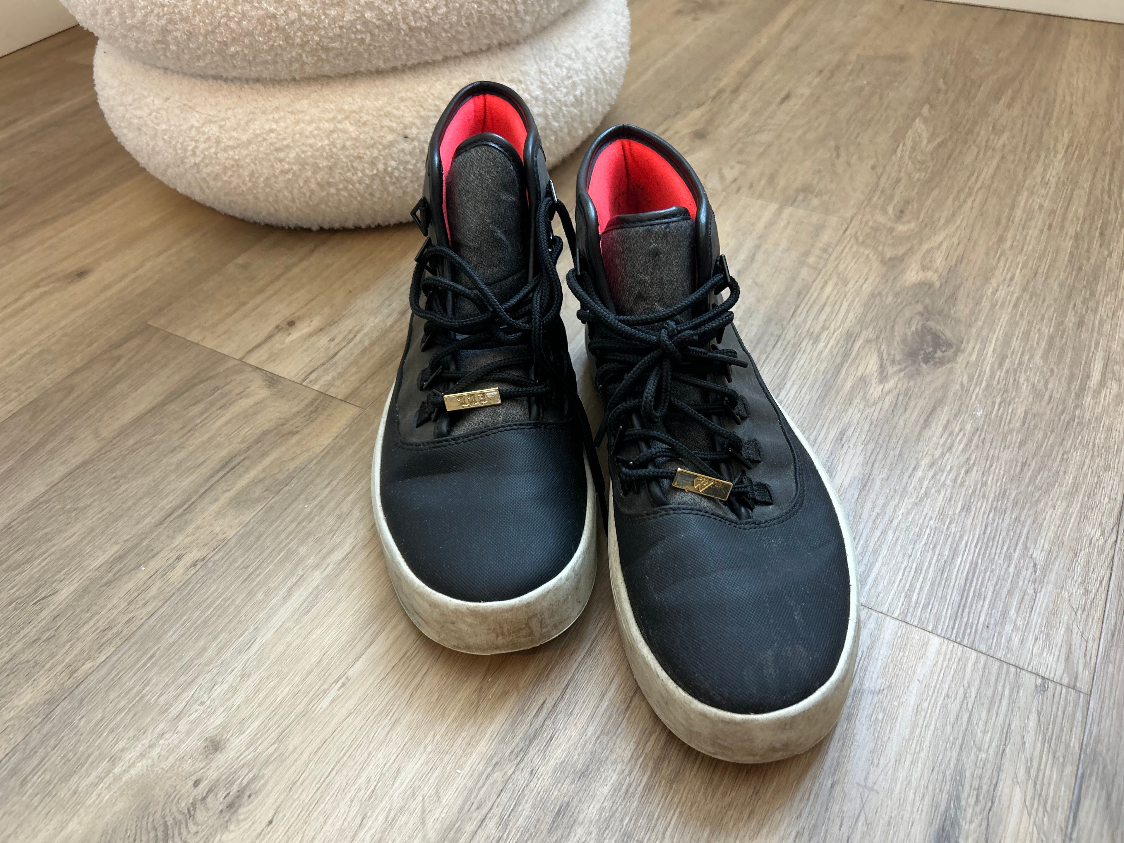 Nike Air Jordan Westbrook 0 'Holiday', Schwarz/Grau, Gr. 42, guter Zustand