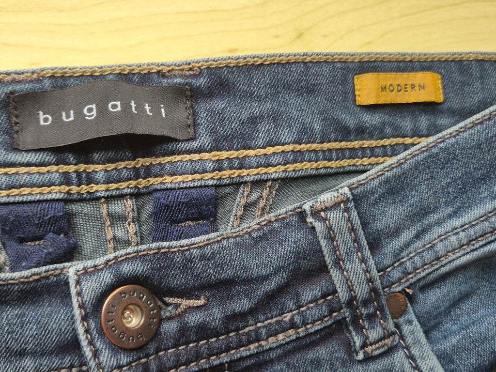 bugatti Modern Fit Herren Jeans – Baumwollmix, Dunkelblau, Gr. 46, Sehr Gut