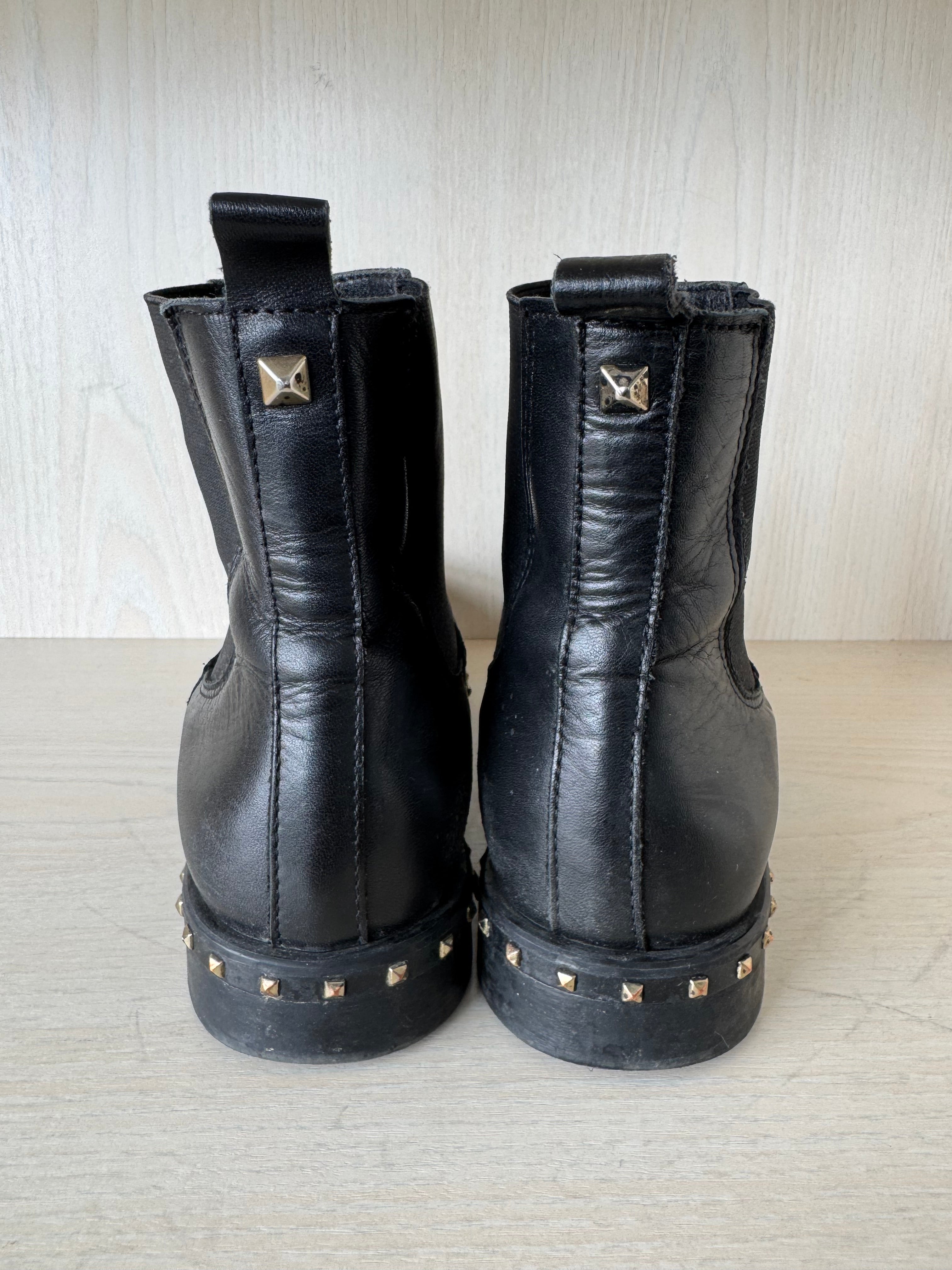 Zahira Leder Chelsea Boots Schwarz Damen Gr. 38, Nieten, Guter Zustand