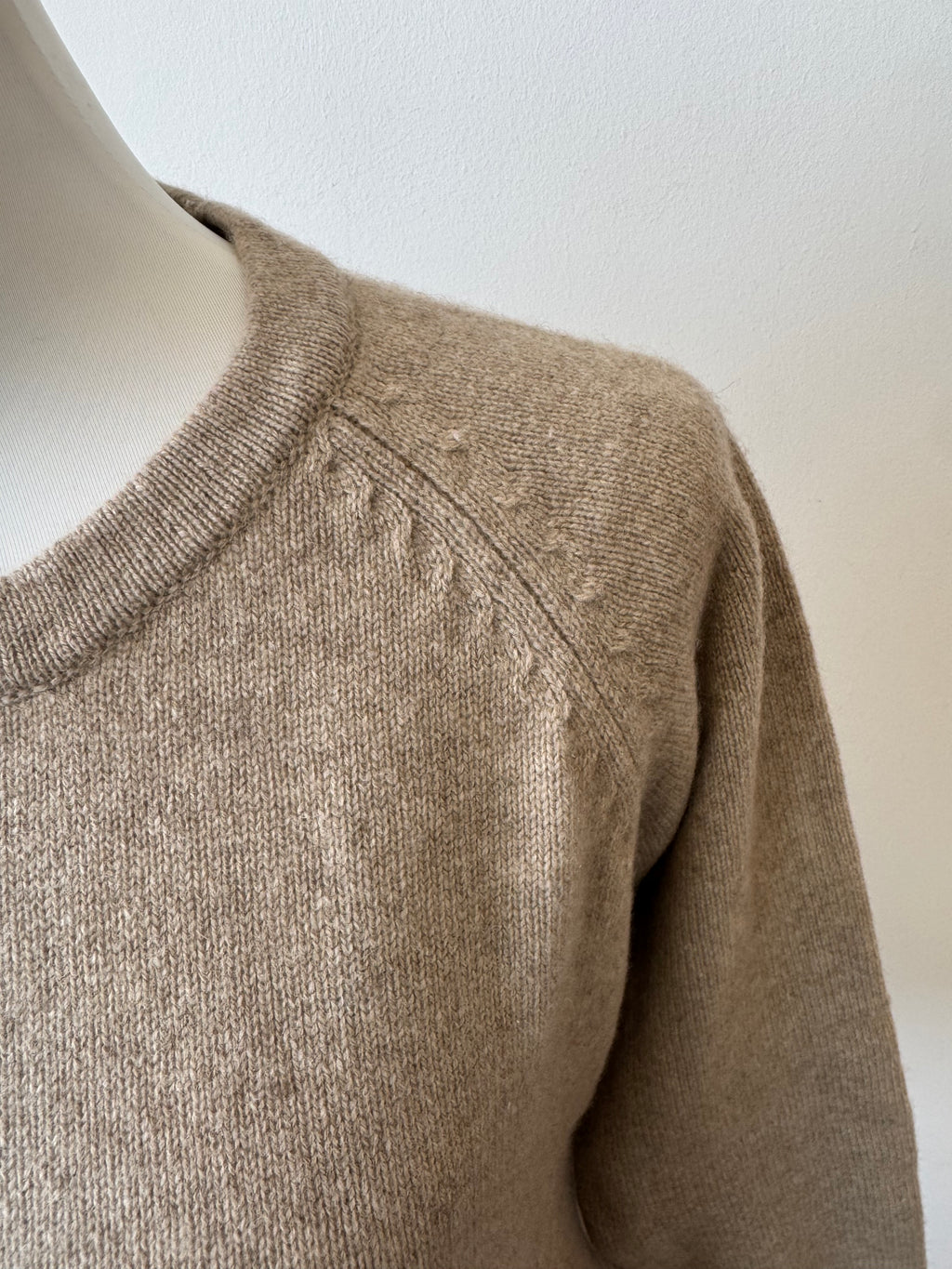 Jumper 1234 Kaschmirpullover M – Beige mit Neonpink-Akzenten, guter Zustand