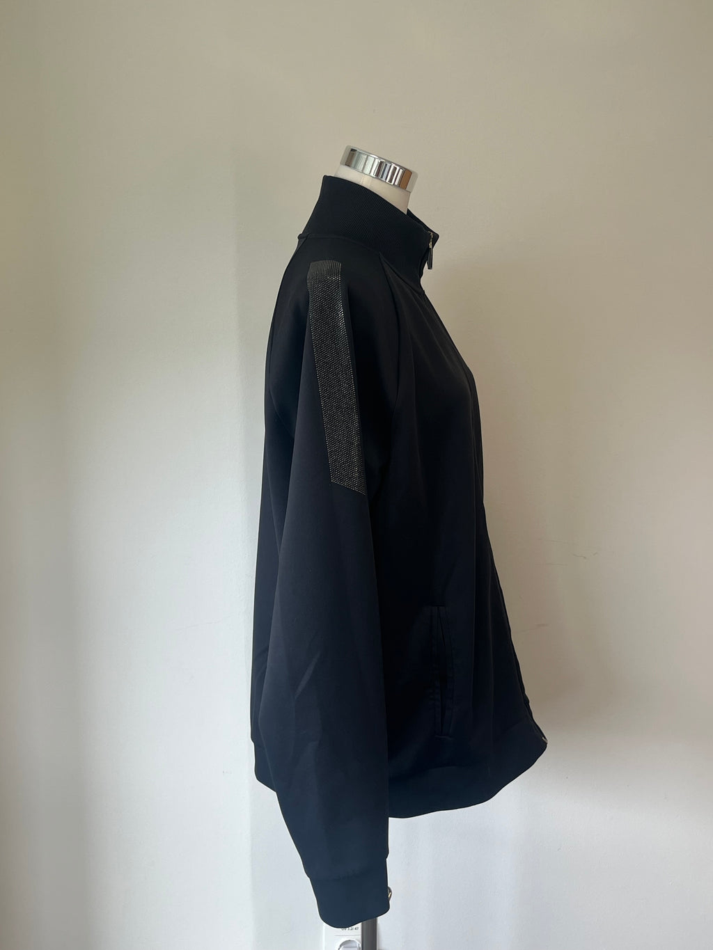 BOSS Athleisure Trainingsanzug Größe M – Schwarz, guter Zustand