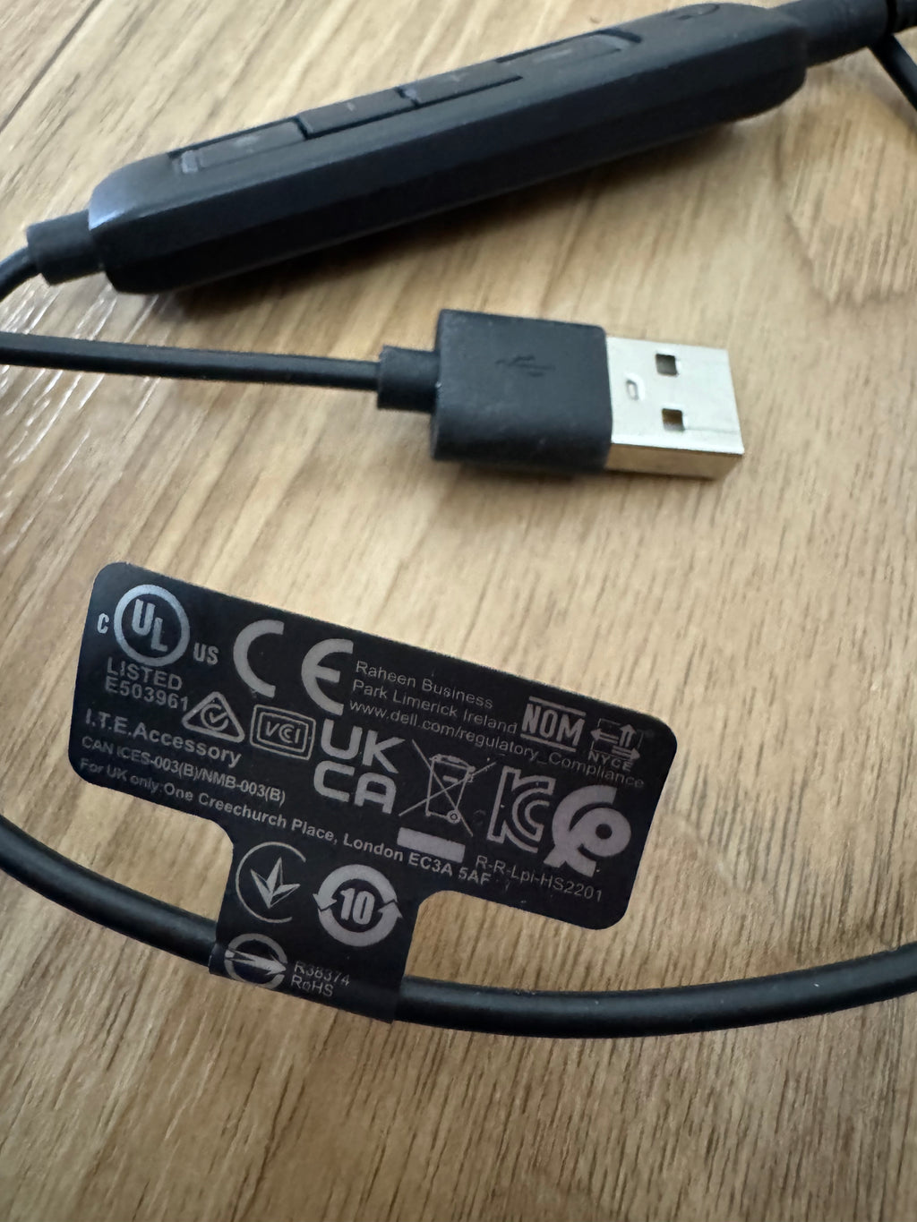 Dell HS2201 USB Stereo Headset Black w/ Mic & Inline Controls - Normal Use