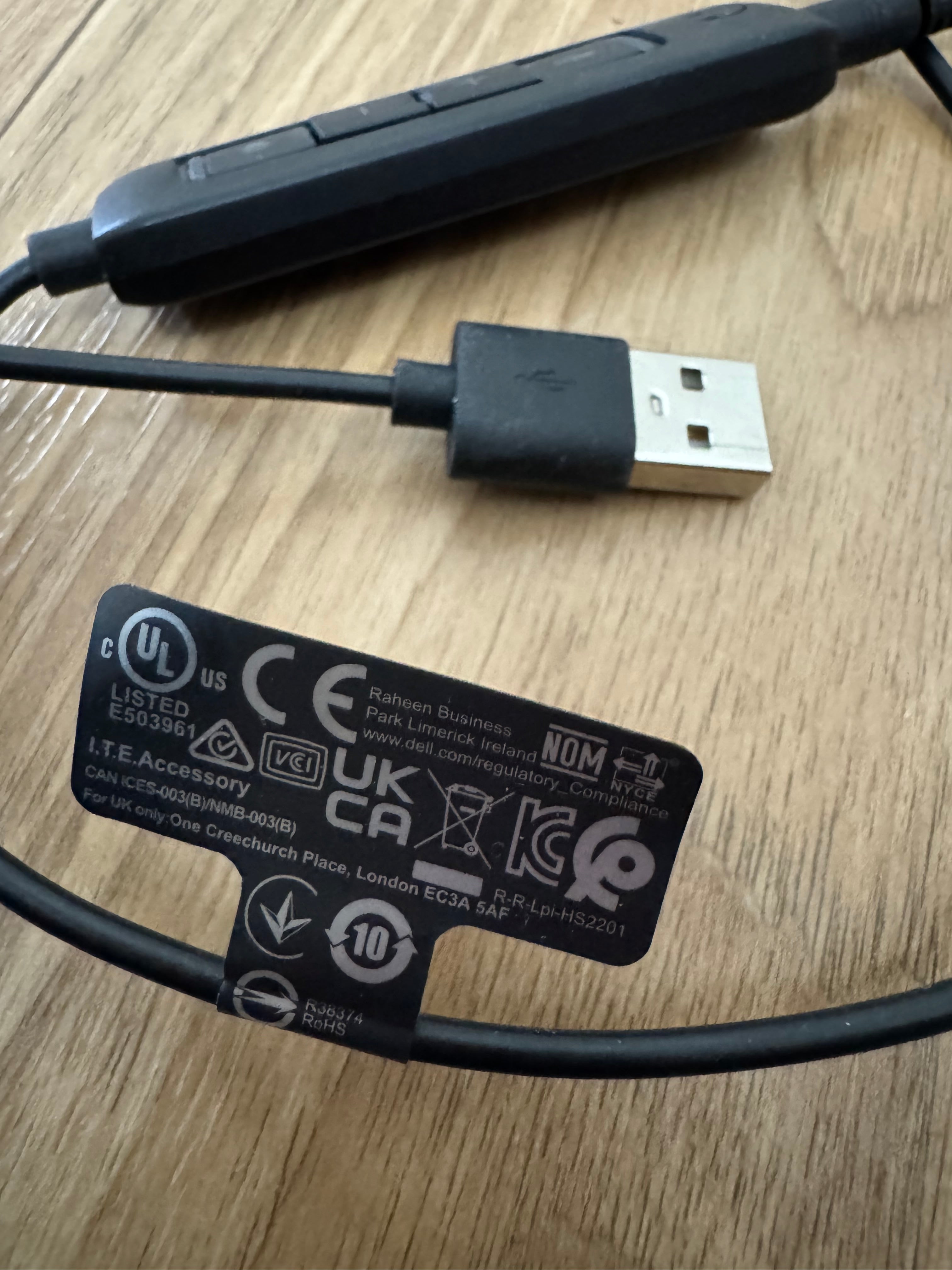 Dell HS2201 USB Stereo Headset Black w/ Mic & Inline Controls - Normal Use
