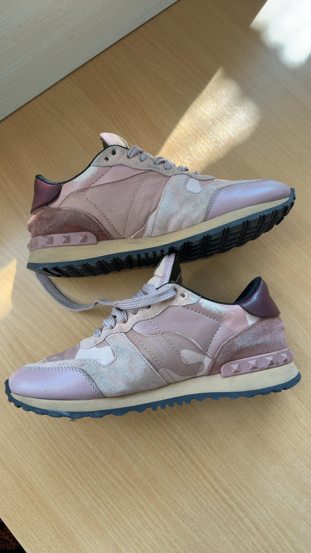 Valentino Garavani Rockrunner Sneakers Rose/Beige Camo EU 37.5 Very Good