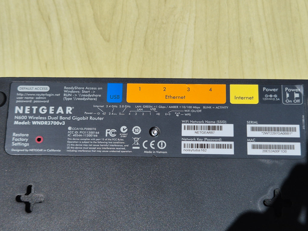 Netgear N600 WNDR3700v3 Dual-Band Gigabit WLAN Router Schwarz + Netzteil