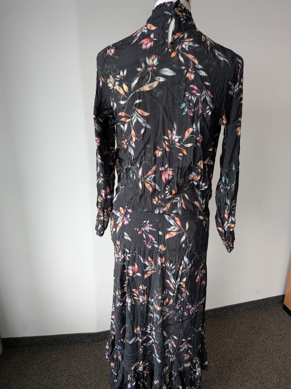 Ravn Copenhagen floral midi dress, size M, black multicolor, good condition
