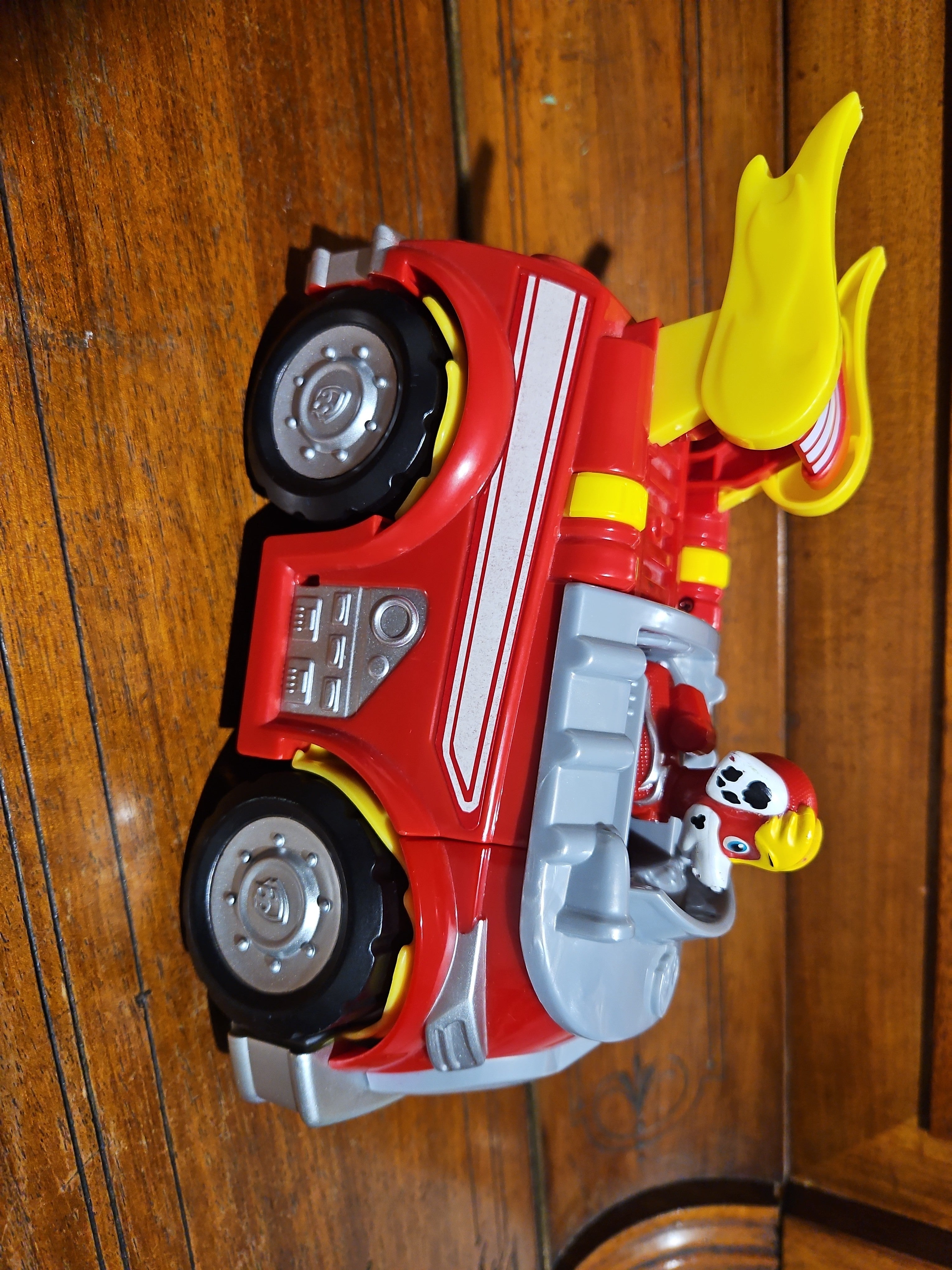 PAW Patrol Mighty Pups Marshall Deluxe Powered-Up Fire Truck, Very Good, Medium