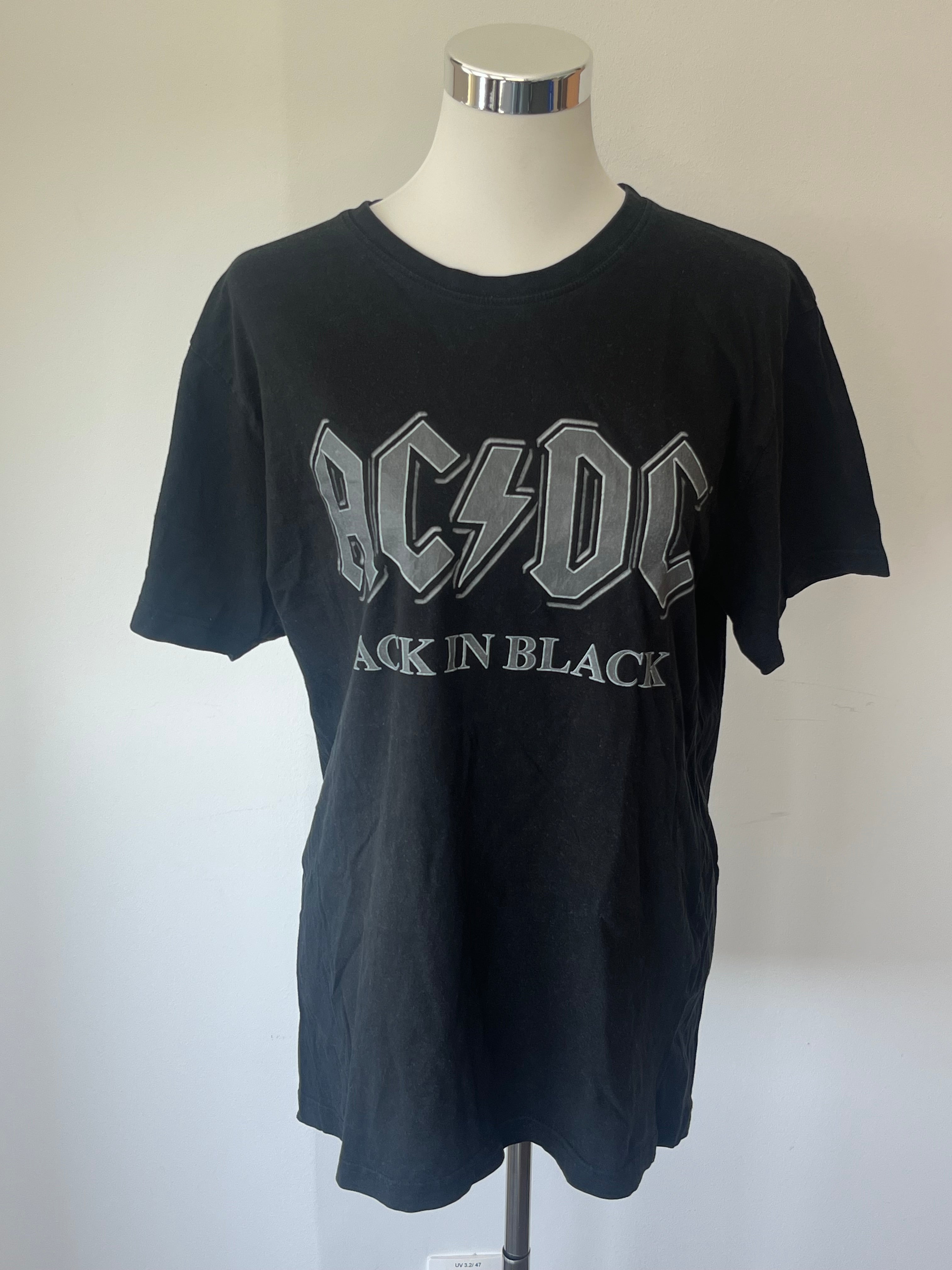 AC/DC “Back in Black” T-Shirt | Größe M | Schwarz | Sehr guter Zustand