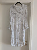 Mango Shirtkleid Gr. M – Weiß/Schwarz, sehr guter Zustand