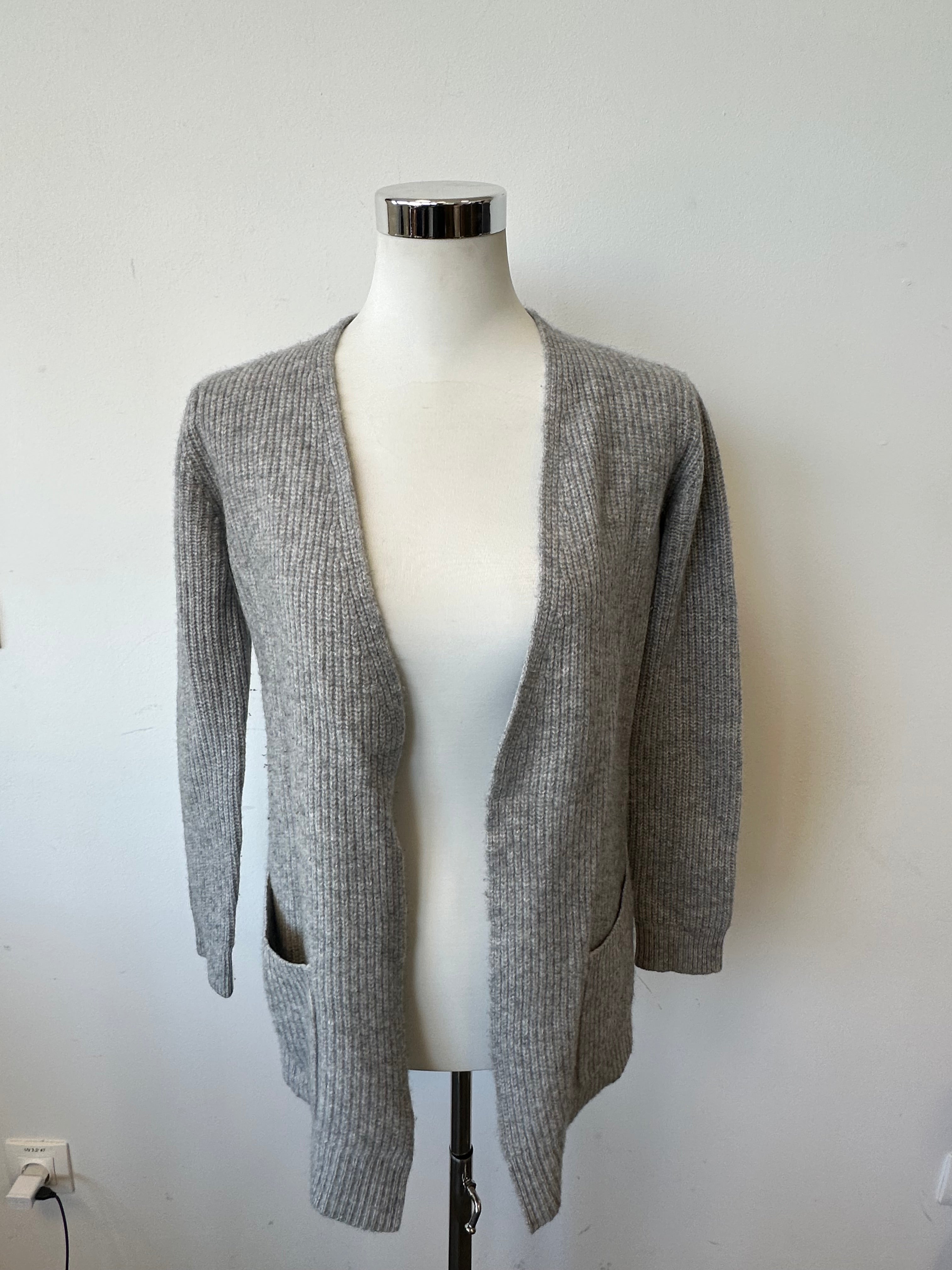 S. Marlon 100% Kaschmir Longline Cardigan S Hellgrau Sehr Gut