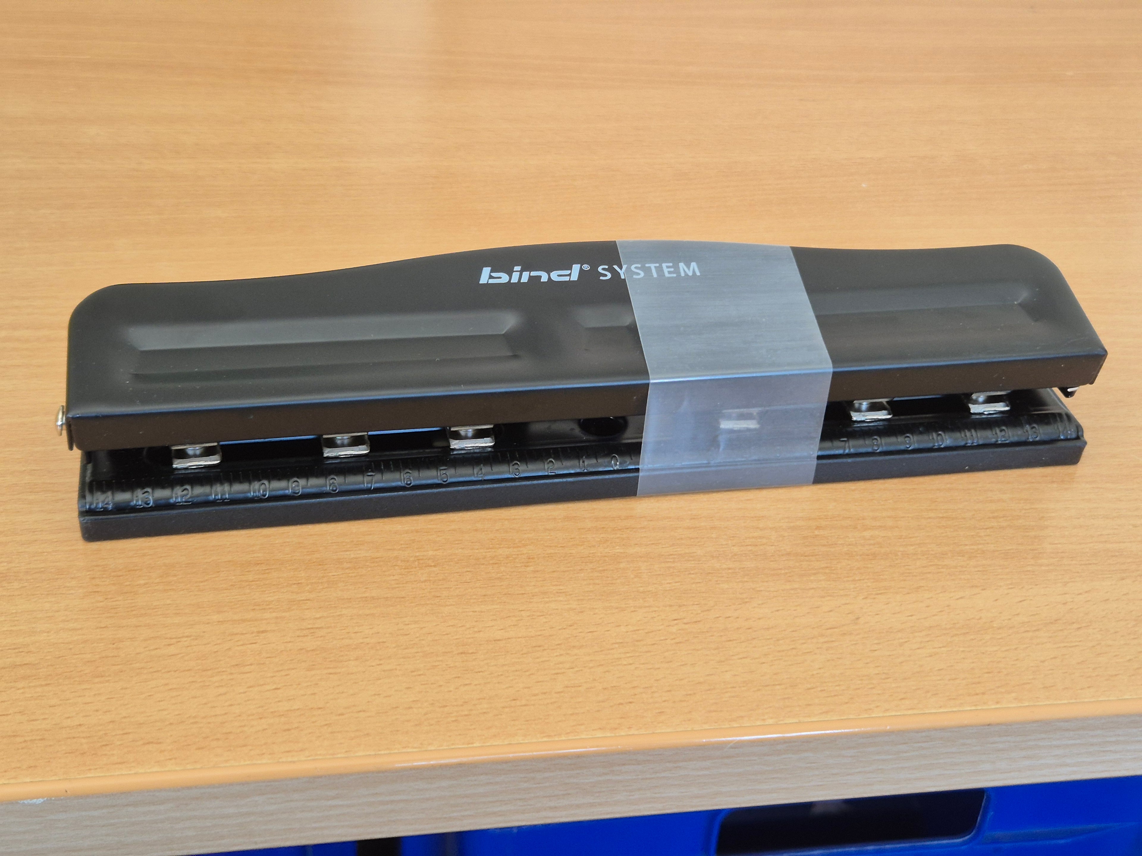 Bind Universal Hole Punch, 2-6 Holes, Adjustable A5–A4, Black, Like New