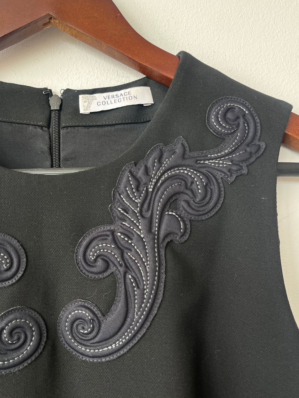 Versace Collection G35238S Schwarzes Sheath Kleid EU 40 Sehr Gut