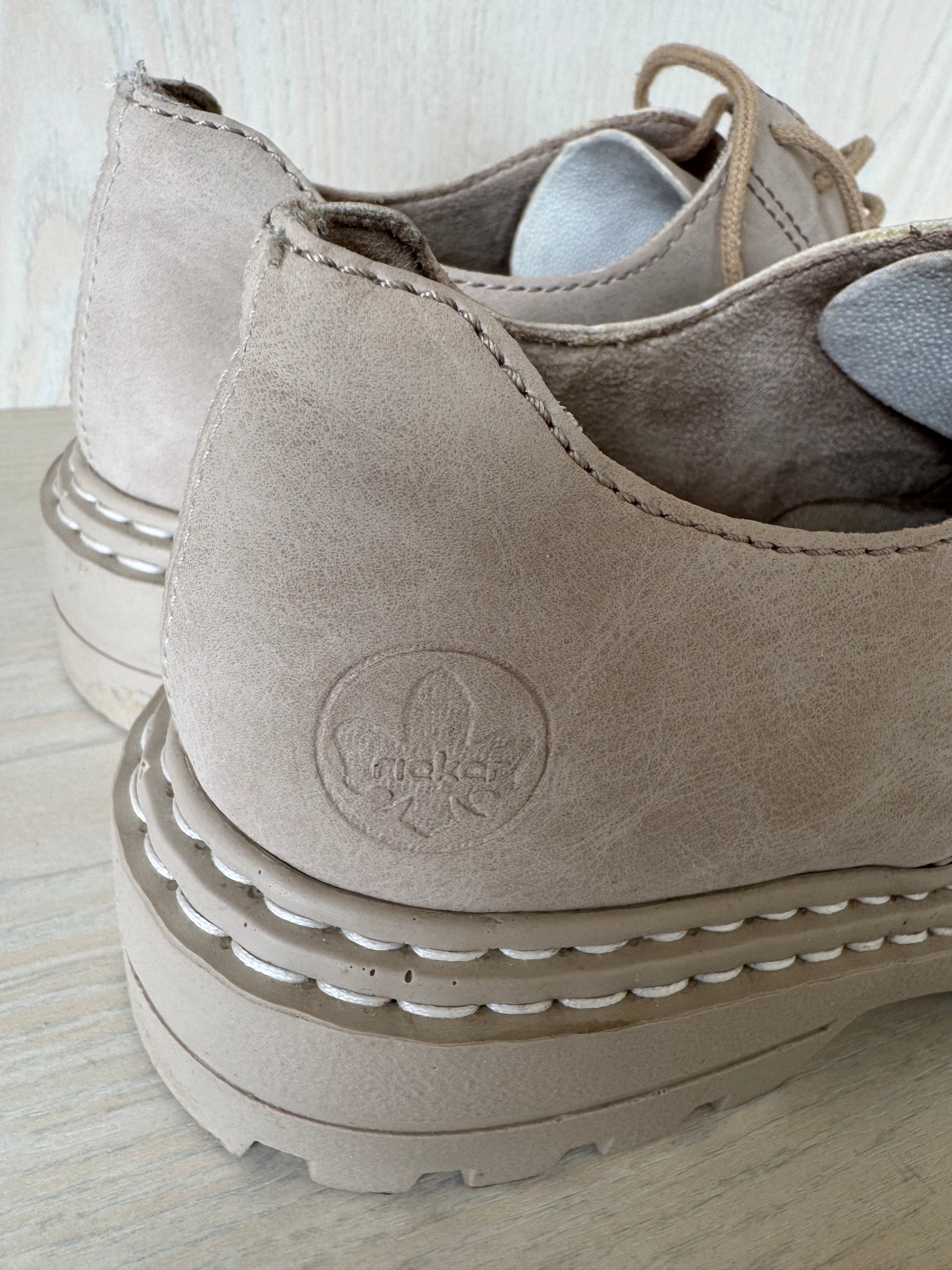 Rieker Damen Schnürschuhe Leder Beige Gr. 39 Guter Zustand