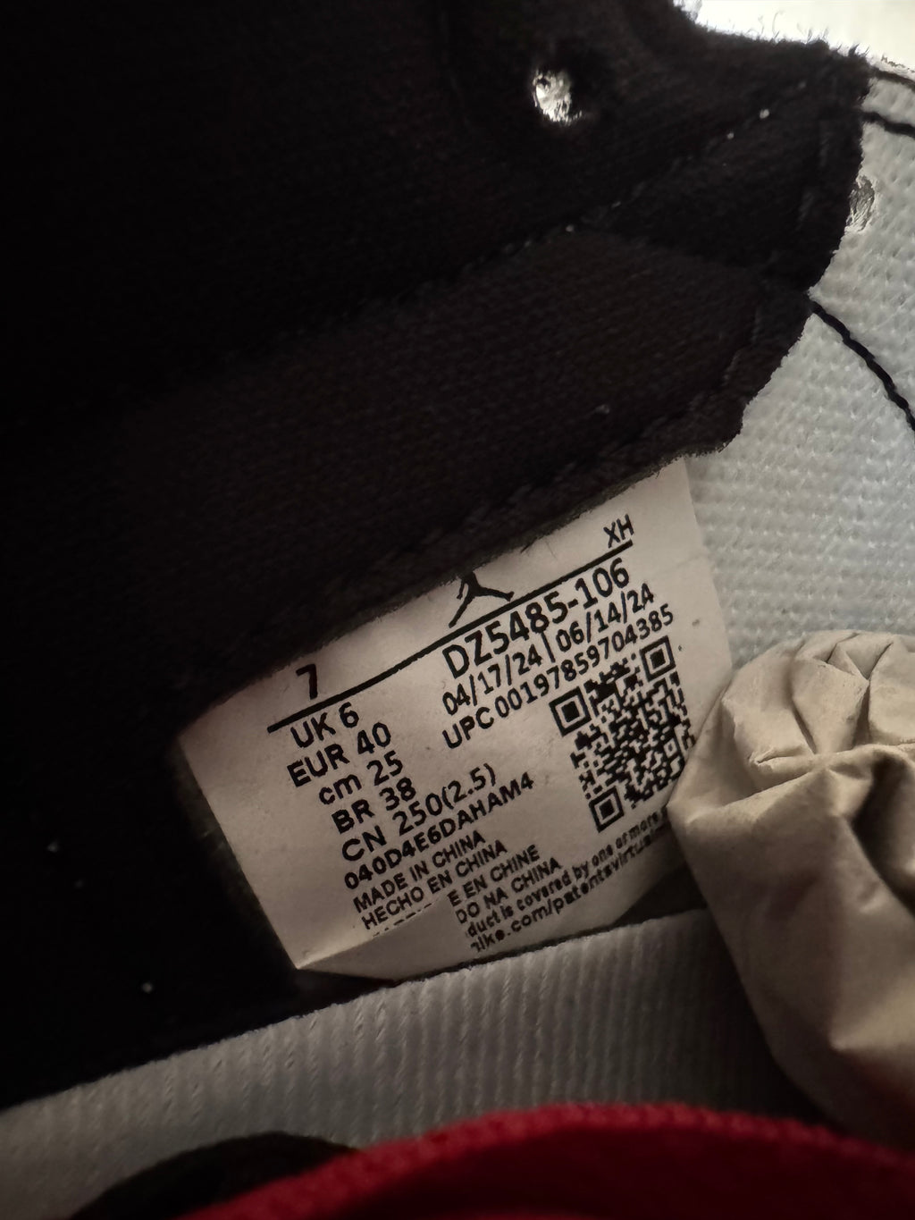 Nike Air Jordan 1 High OG Black Toe Reimagined EU 40 / US 7 Like New