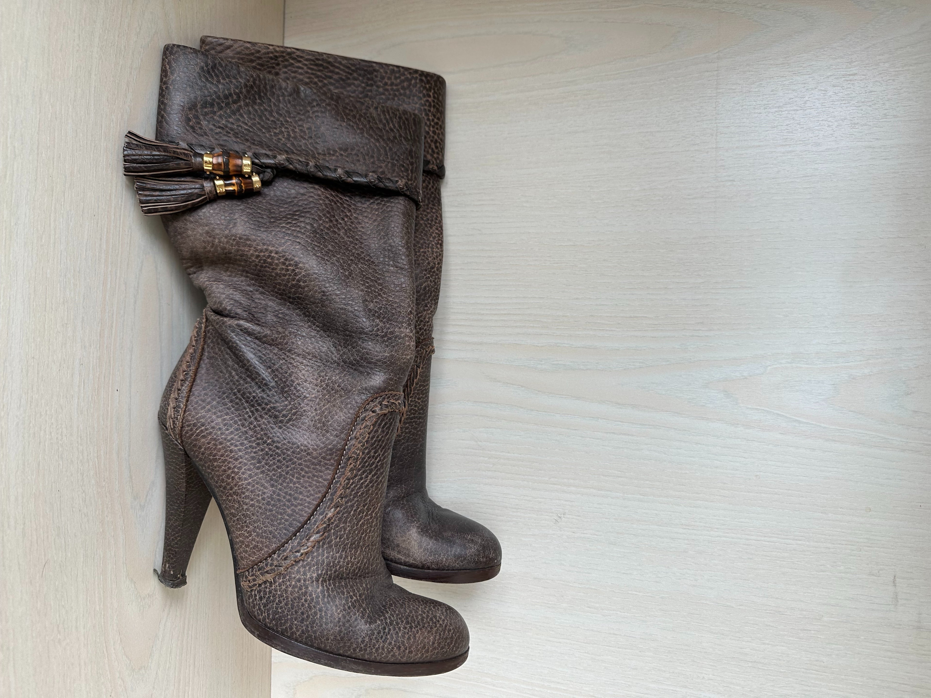 Gucci Lederstiefel mit Bambus-Quasten, Braun, EU 40.5, Guter Zustand