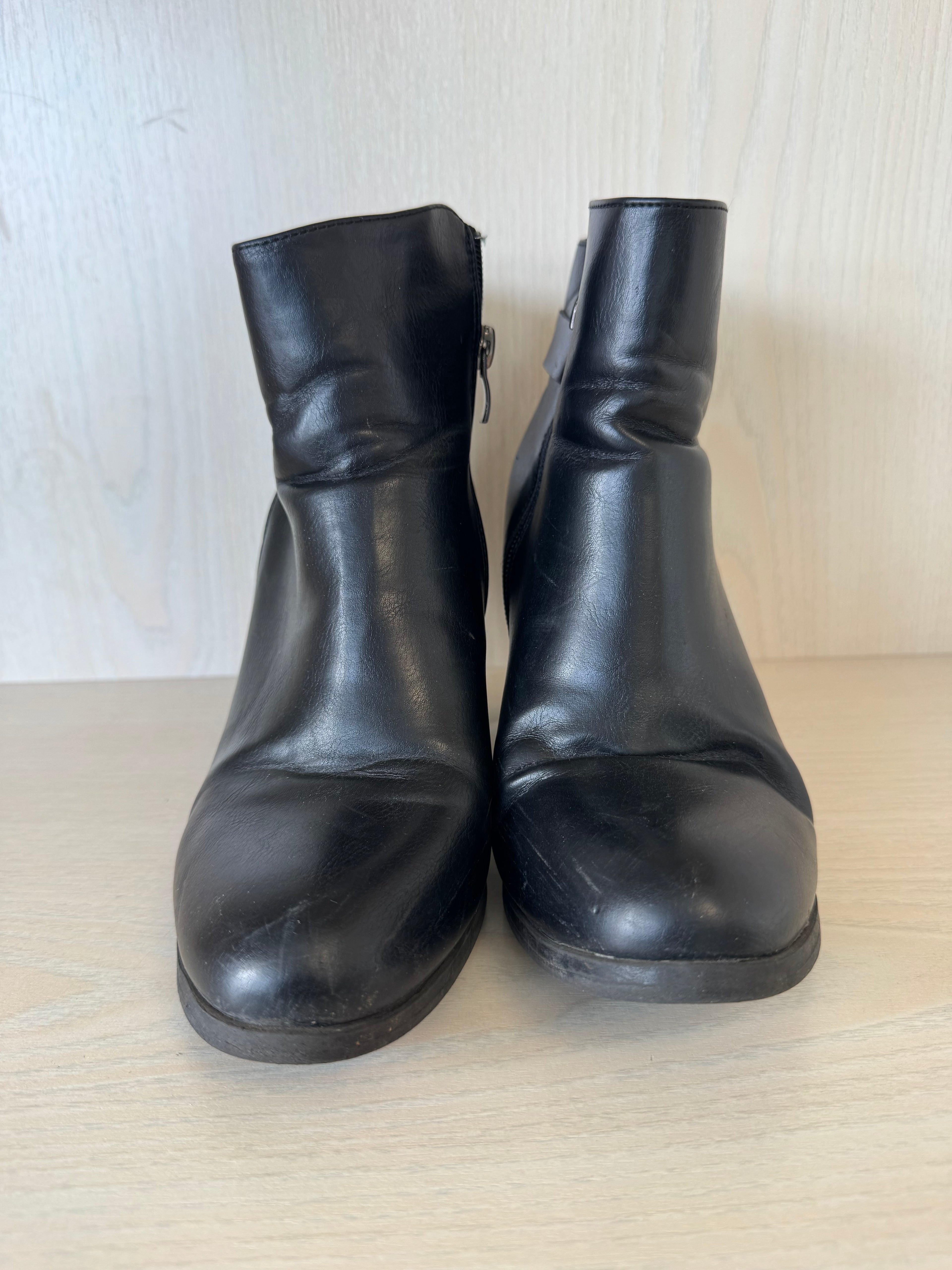 Polaris Women’s Ankle Boots – Black Leather, Size 38, Normal Use