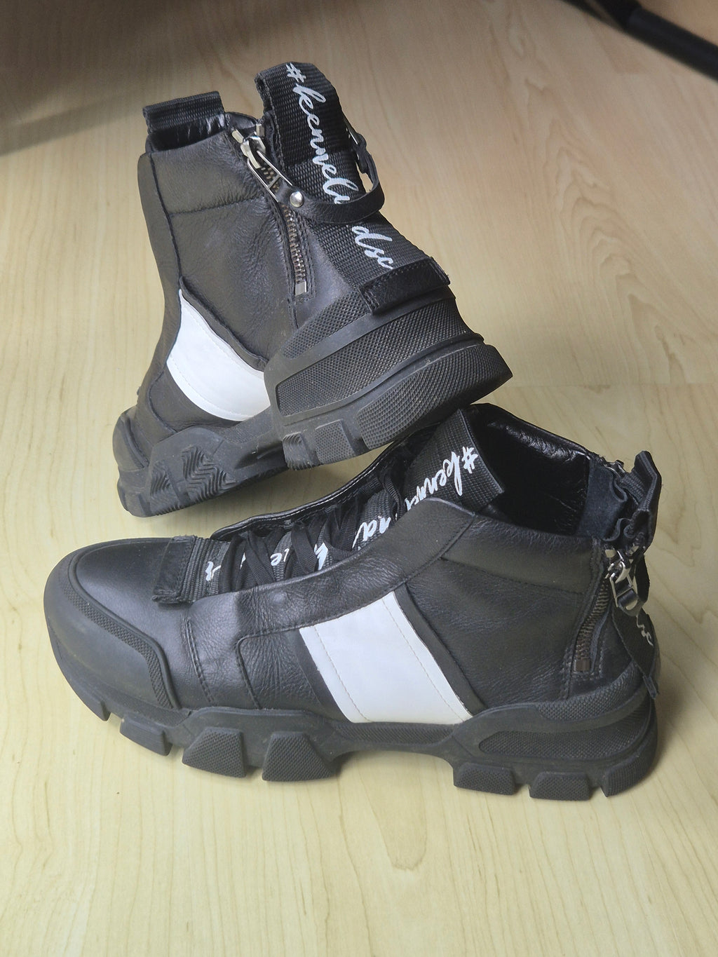 Kennel & Schmenger Leder Chunky Sneaker Boots EU 37,5 – Schwarz/Weiß, Gut