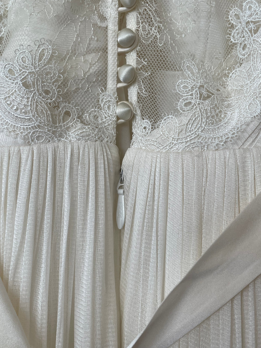Catherine Deane Fantasia Cream Lace Chiffon Wedding Dress EU36, Very Good