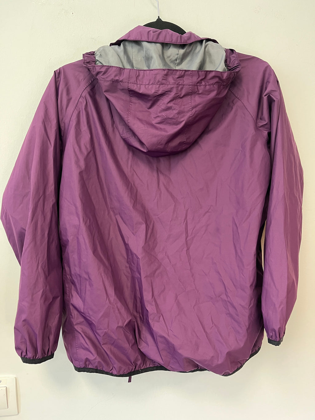 Basecamp Outdoor Equipment Windbreaker – Gr. 152, Lila, Sehr Gut