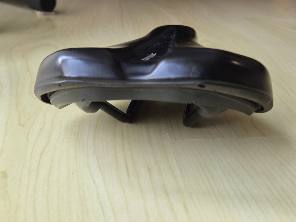 Corratec Standard Bicycle Saddle, Composite, 300g, Normal Use