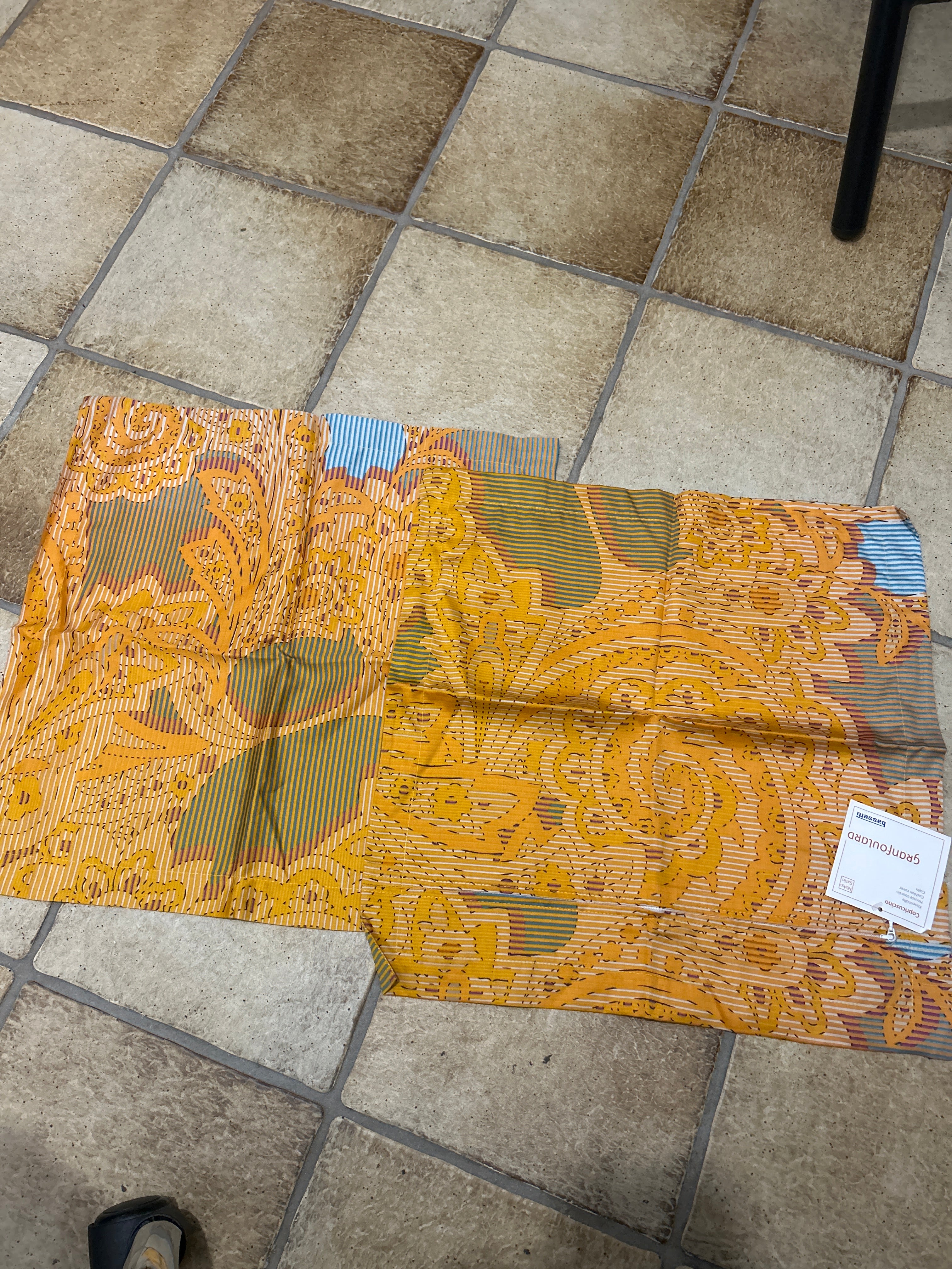 2x Bassetti Granfoulard Kissenhüllen 45x45 cm Gelb-Multicolor wie neu