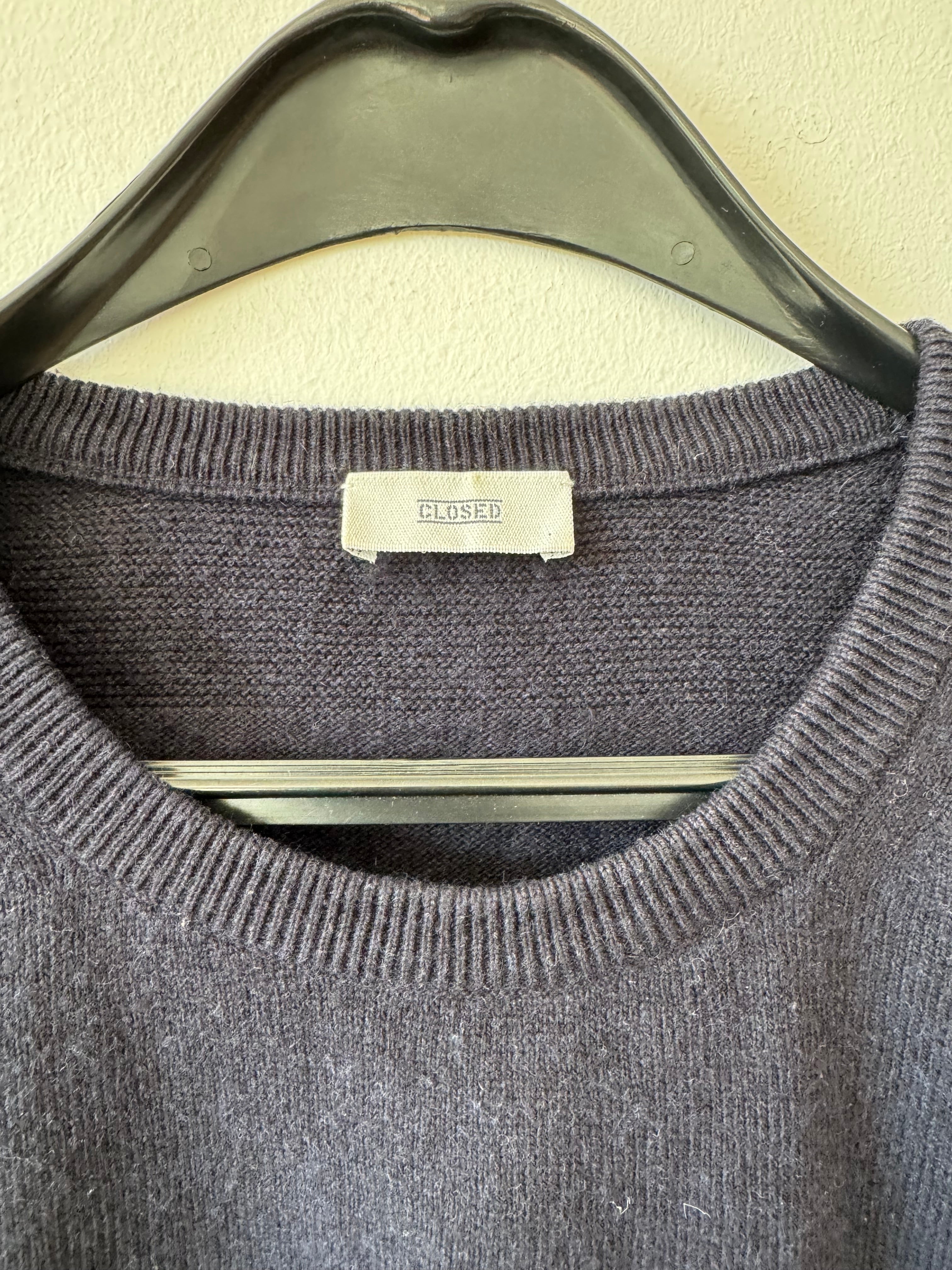 Closed navy fine-knit sweater, cashmere blend, size M, normal use