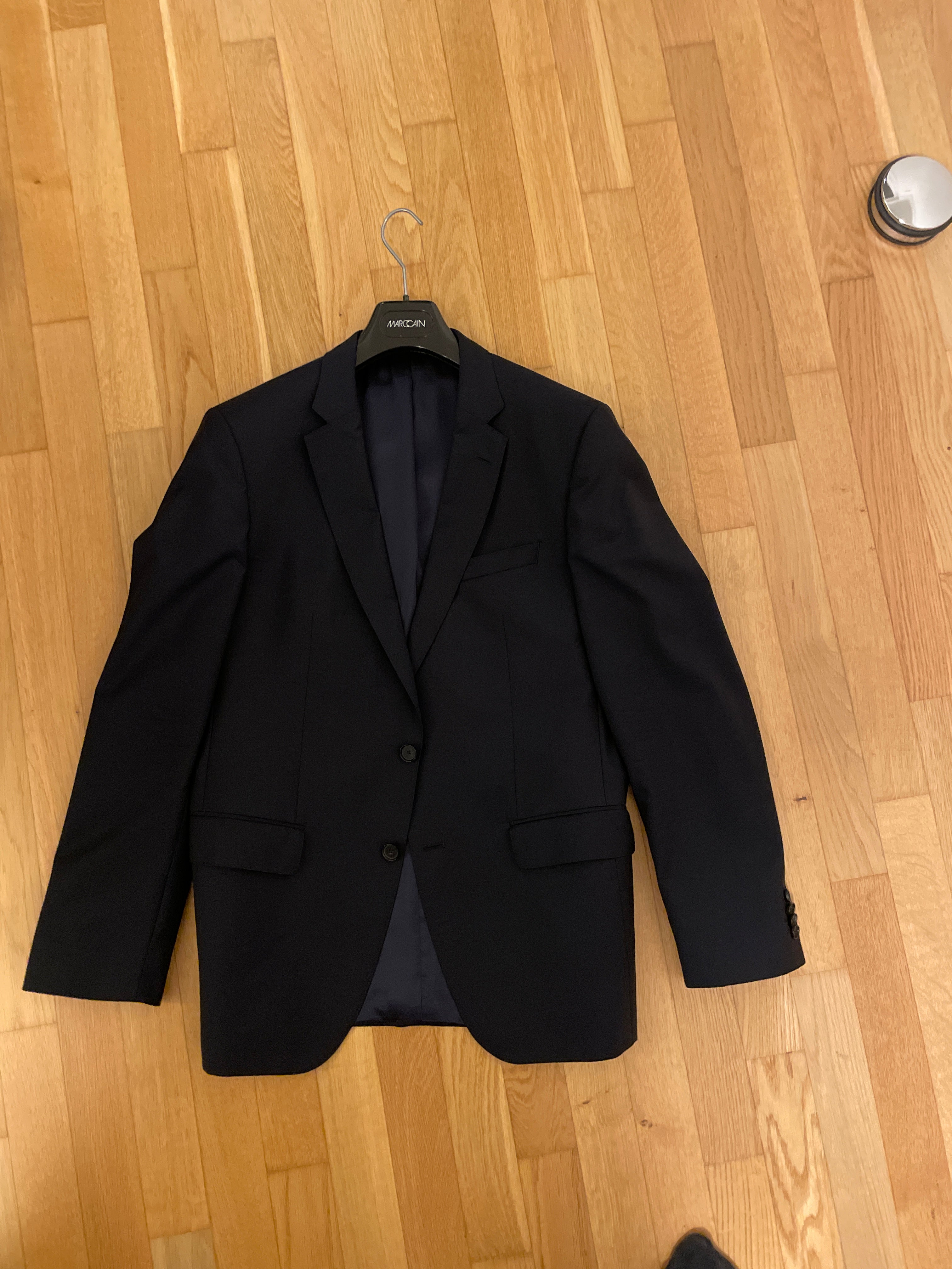 BOSS Slim-Fit Virgin Wool Jacket – Navy, Size 50, Very Good Condition