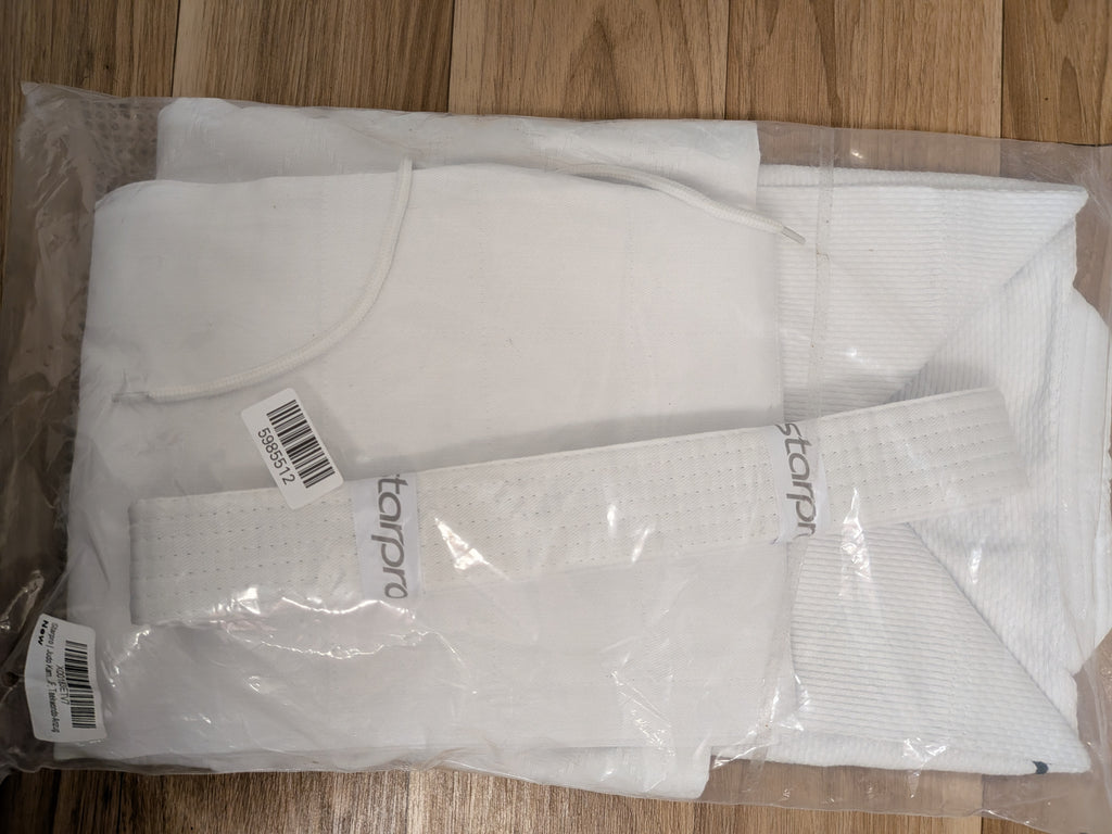 Starpro Excel Karate Gi White Size 00 (100-110cm) New with Belt