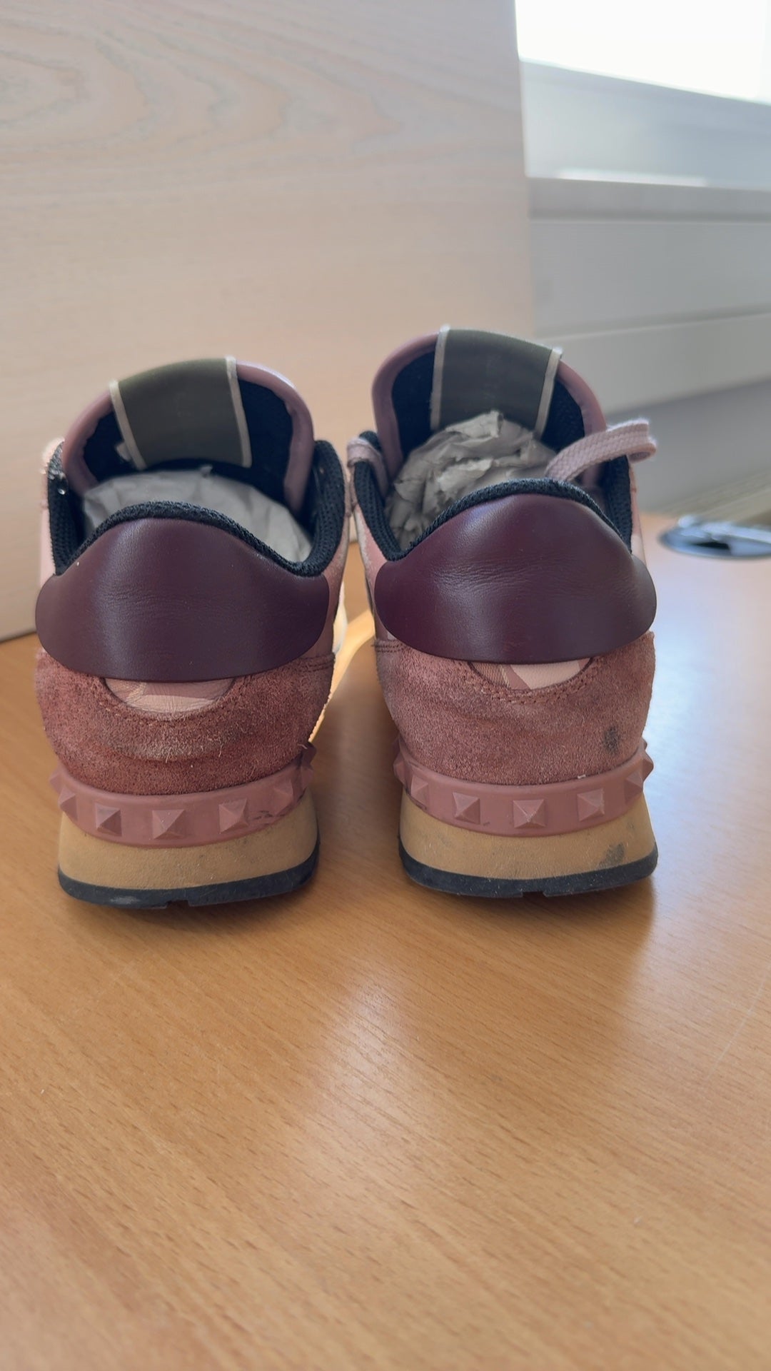 Valentino Garavani Rockrunner Sneakers Rose/Beige Camo EU 37.5 Very Good
