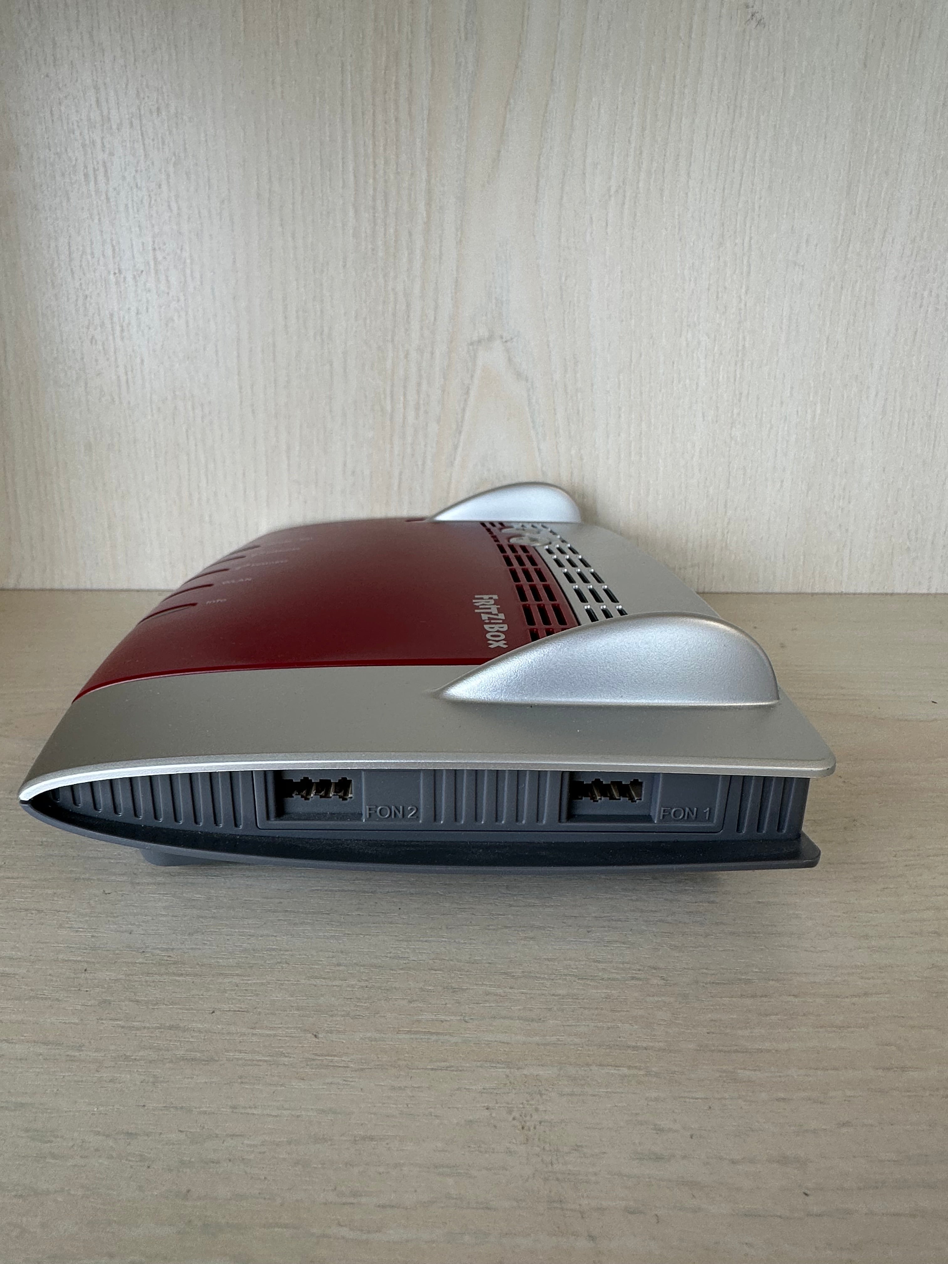 AVM FRITZ!Box 7490 – WLAN Router, Rot/Weiß, guter Zustand