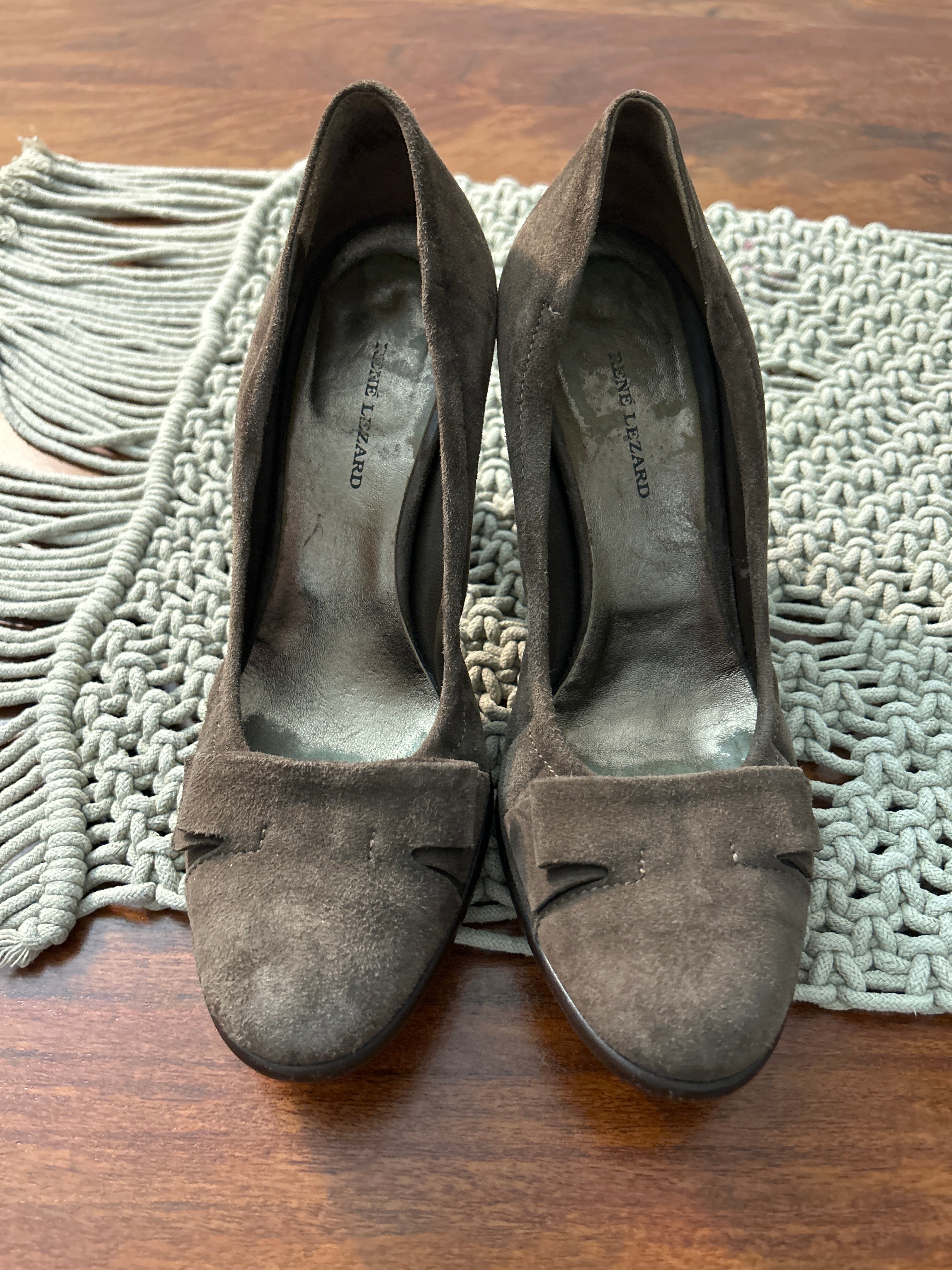 René Lezard chocolate brown suede pumps, size 38 EU / 7 US, made in Italy, good