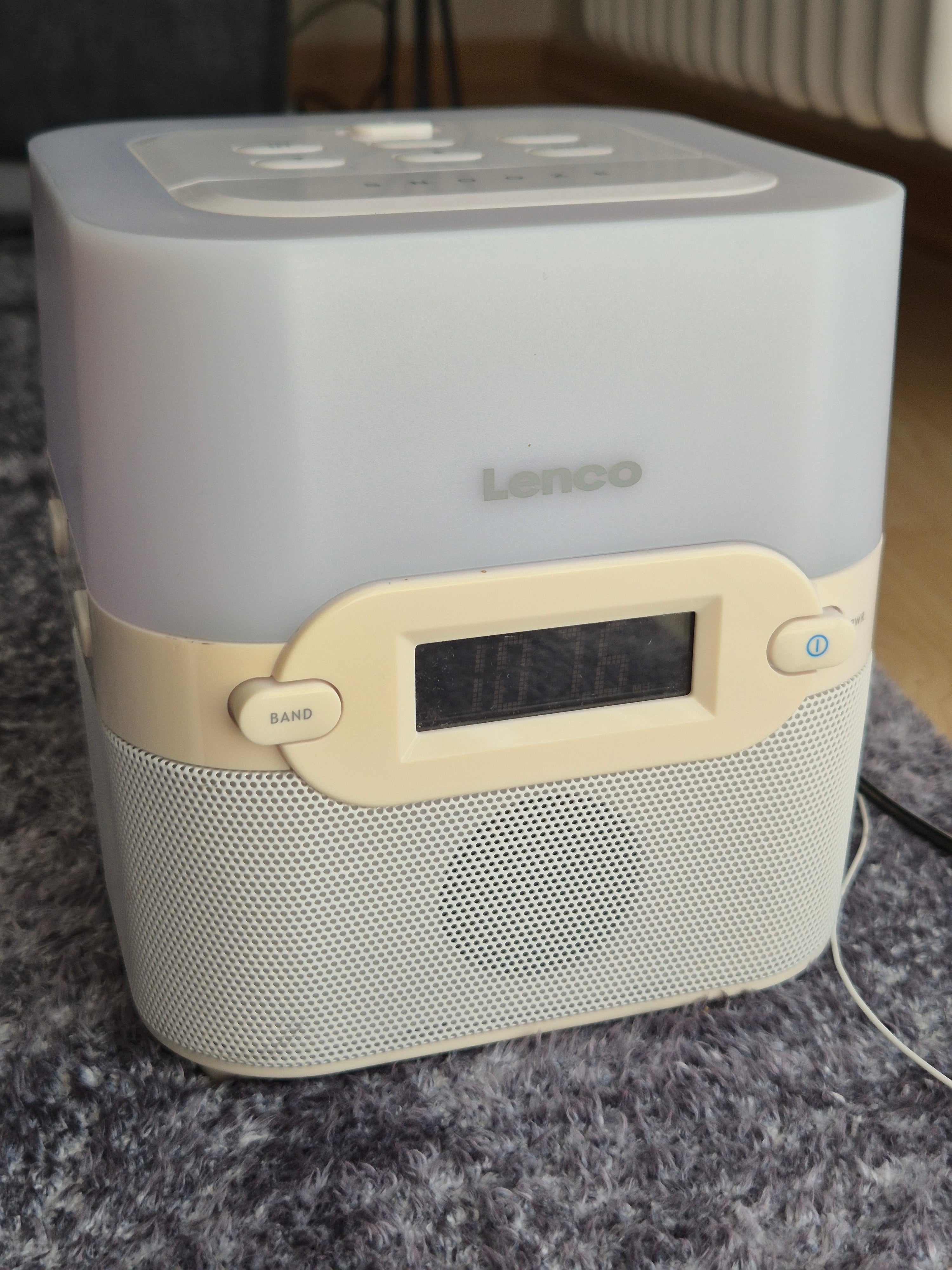 Lenco CRW-2 Sunrise Radiowecker Weiß/Cream Kompakt mit Adapter, guter Zustand