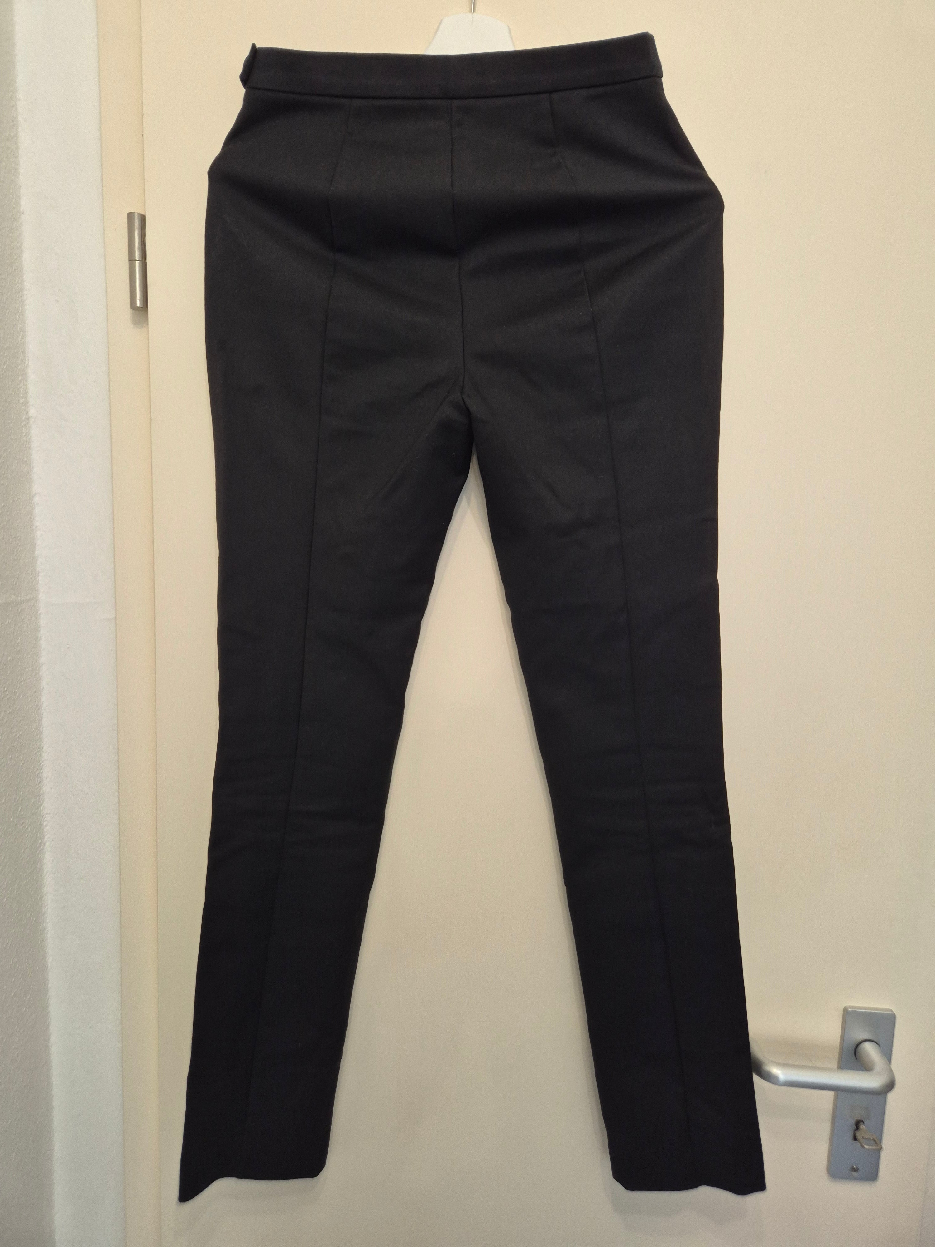 Patrizia Pepe Women’s Trousers CP4048, Size 42, Black, Good Condition