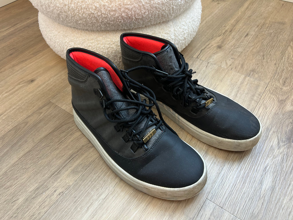 Nike Air Jordan Westbrook 0 'Holiday', Schwarz/Grau, Gr. 42, guter Zustand