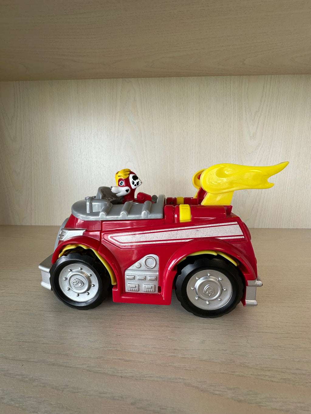 PAW Patrol Mighty Pups Marshall Deluxe Powered-Up Fire Truck, Very Good, Medium