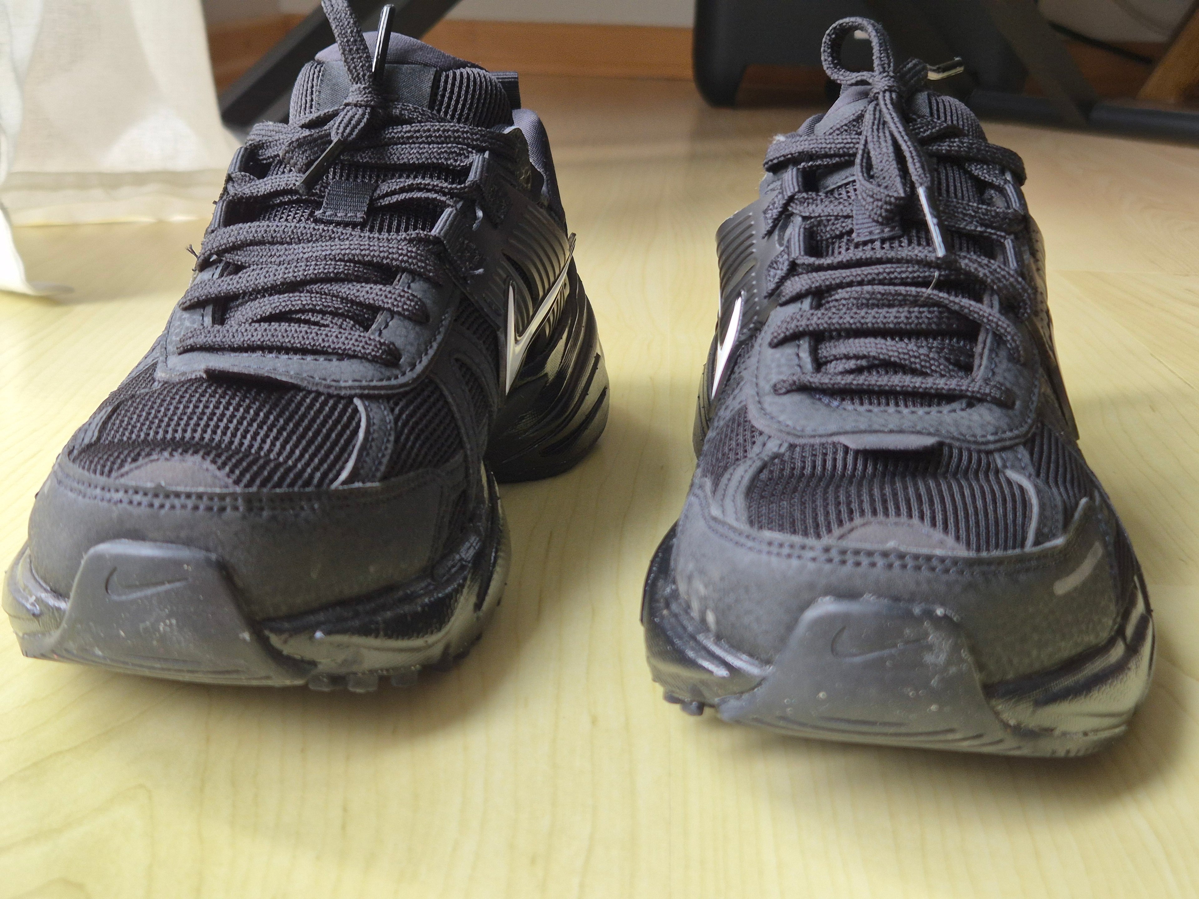 Nike V2K Run „Black Anthracite/Chrome“, EU 39 – sehr guter Zustand