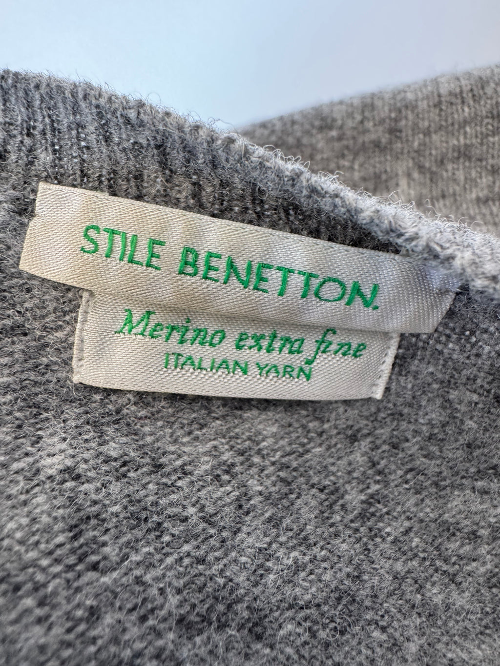 Stile Benetton Merino Extra Fine V-Neck Pullover Grey XL Good Condition