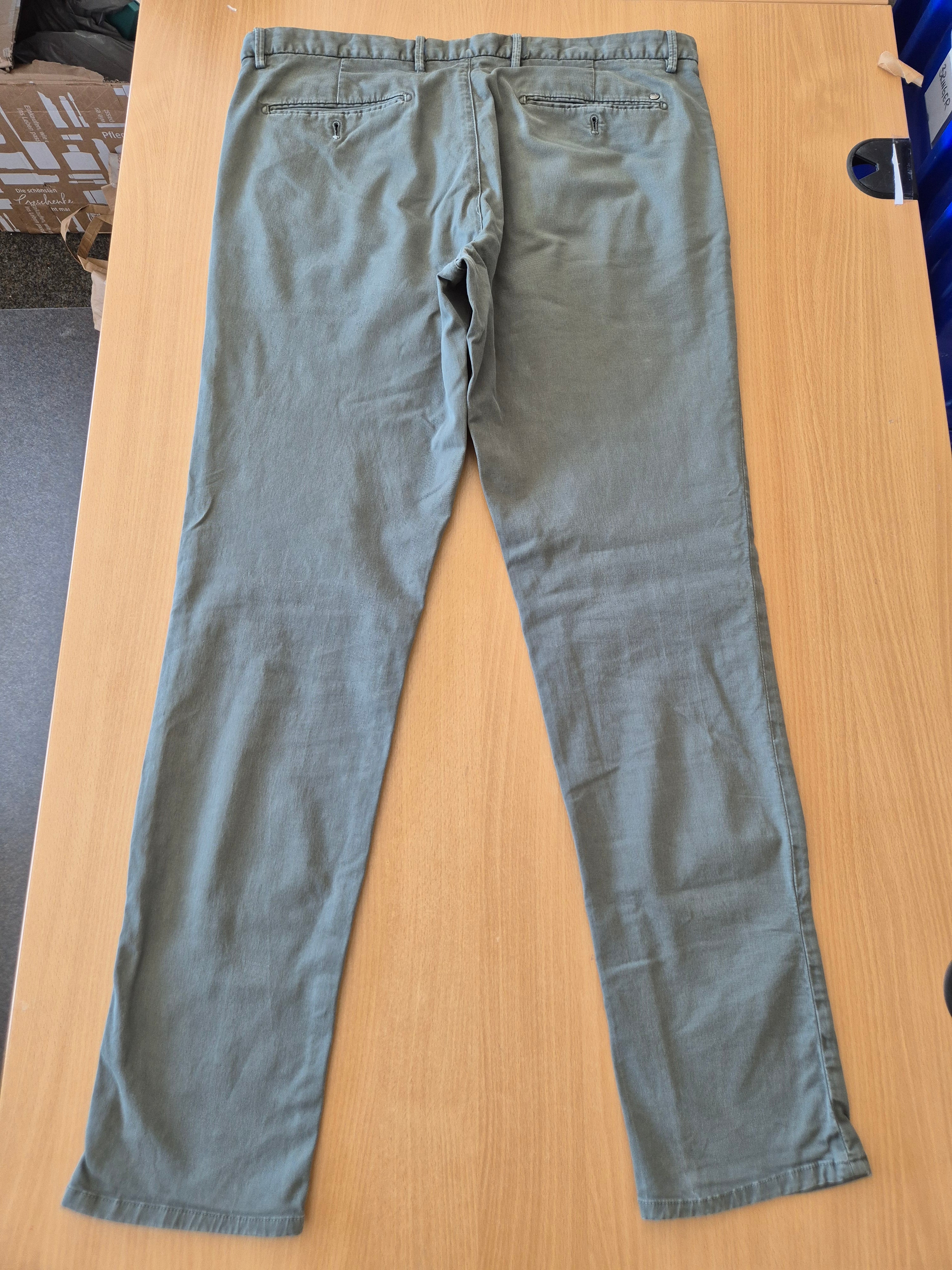 Massimo Dutti Slim Fit Chino – Khaki, Gr. 46 (US 36), Gebraucht