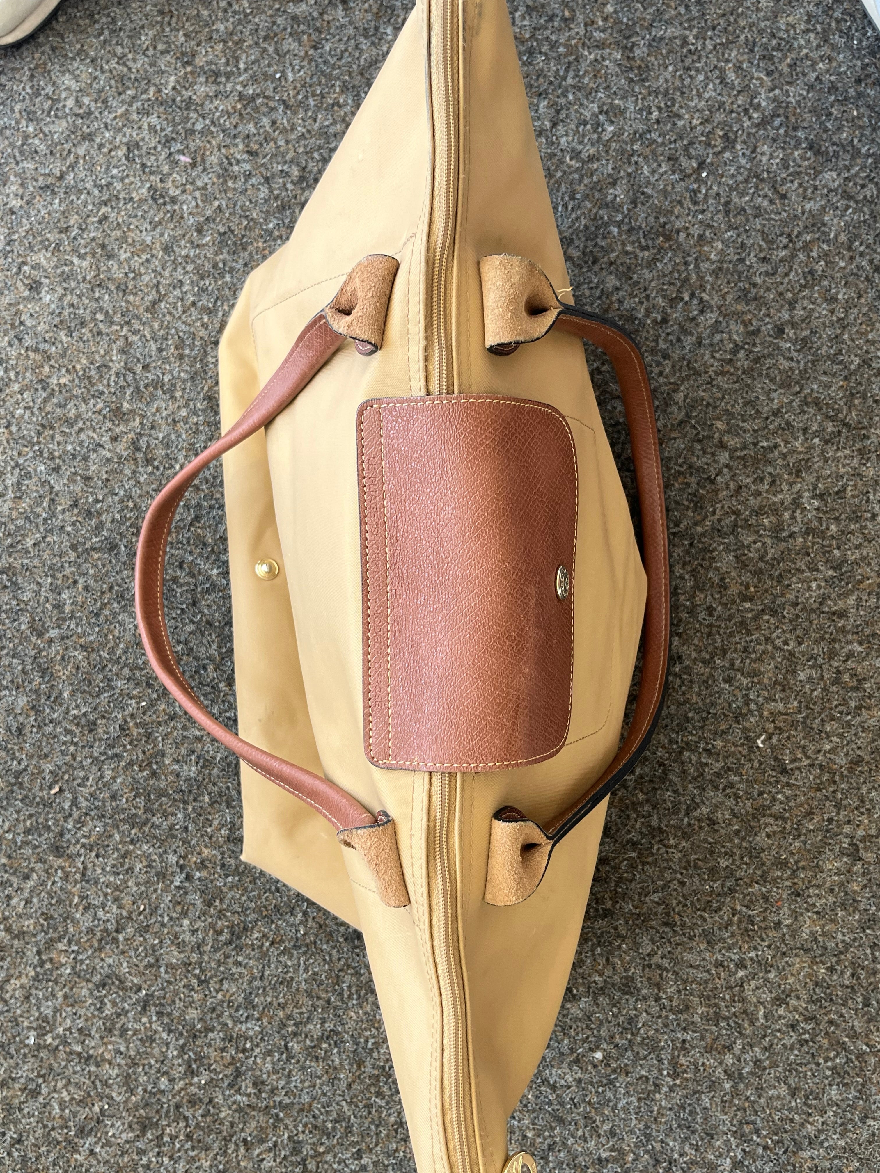 Longchamp Le Pliage Nylon Tote – Khaki, Medium, lange Henkel, guter Zustand