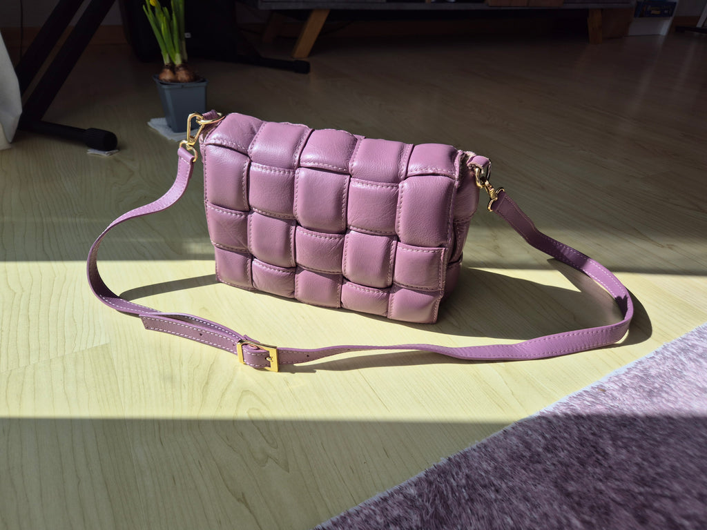 Borse in Pelle Cassette Crossbody Bag, Leather, Lilac, Medium, Chain & Strap, Used